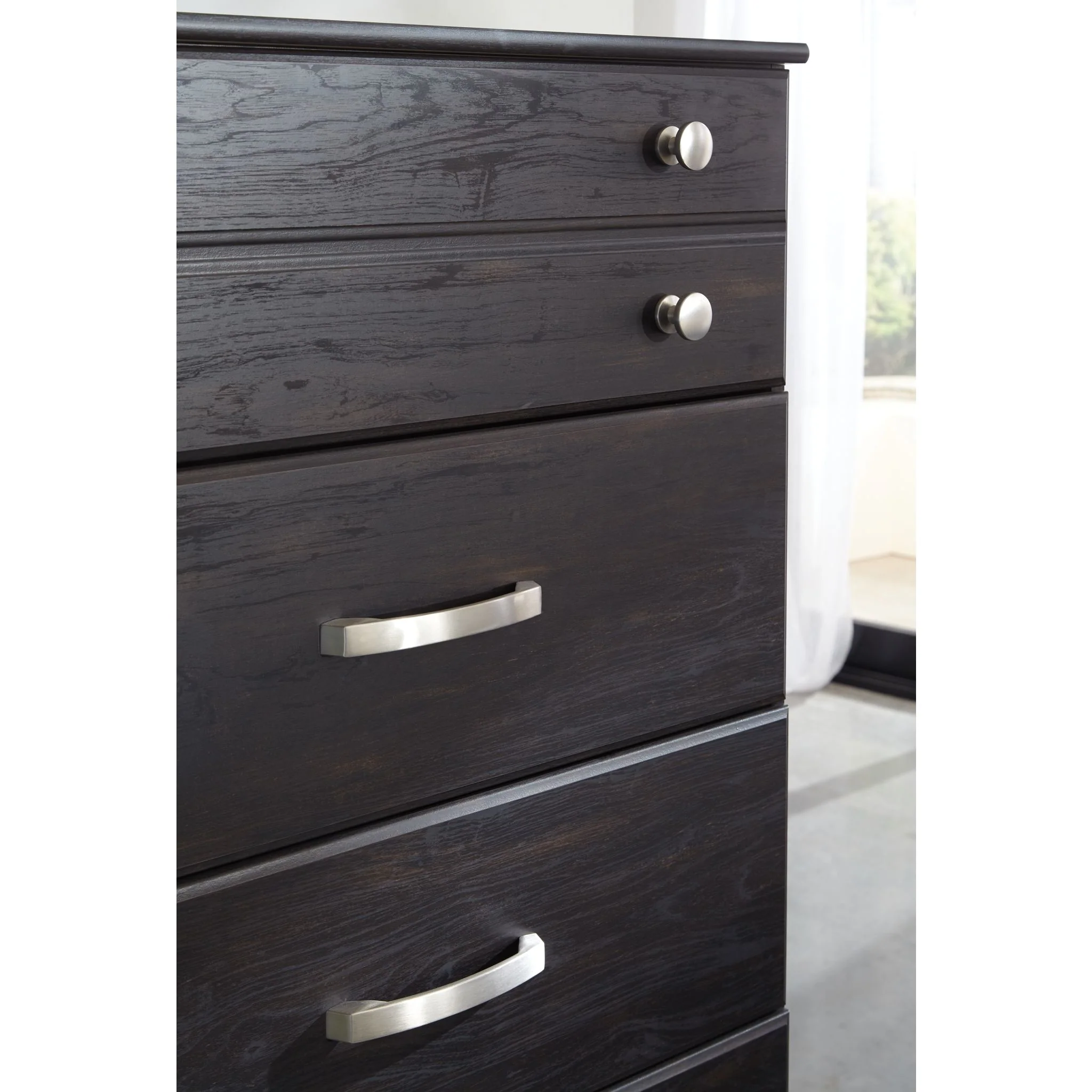 Reylow Dresser and Mirror - Image 5