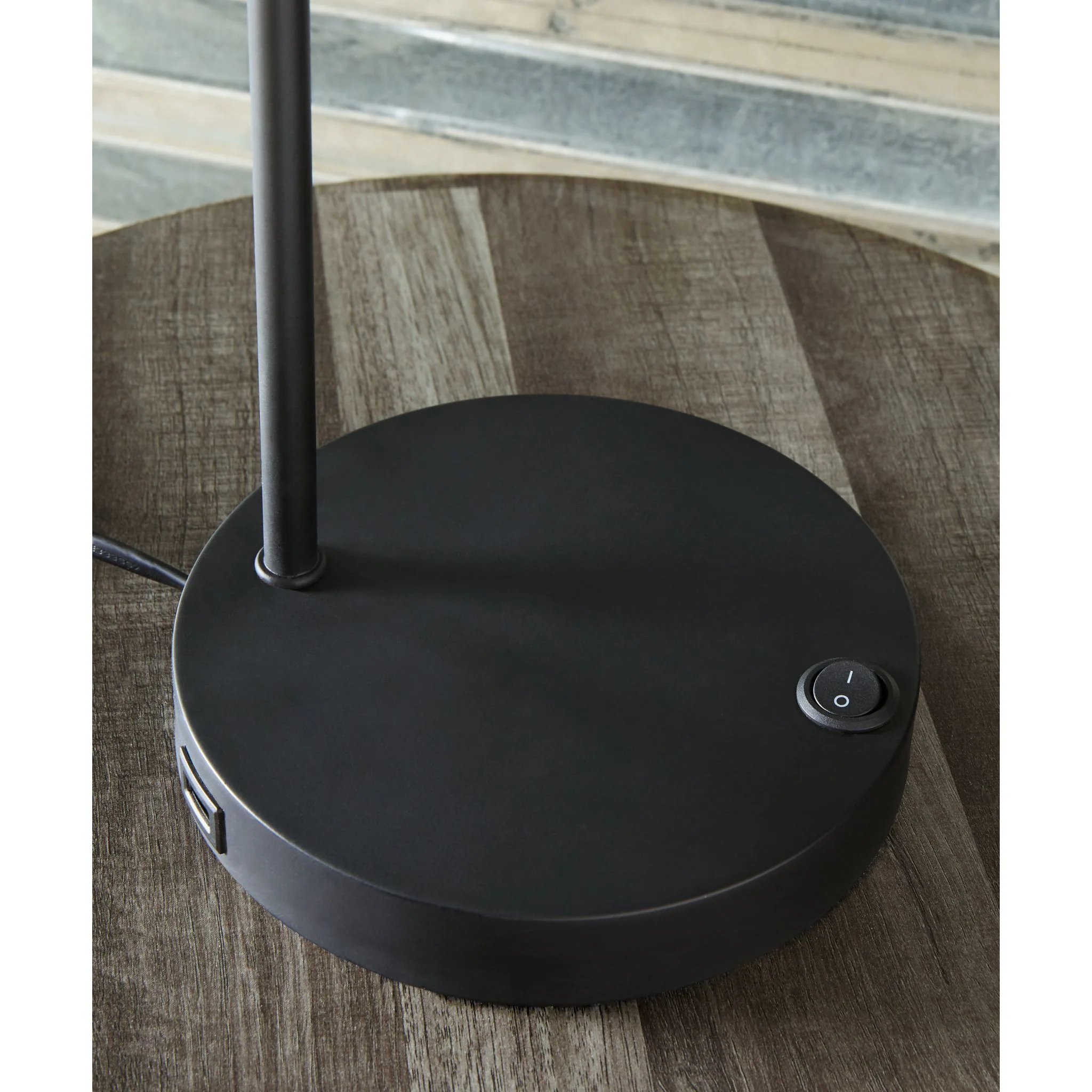 Ridgewick Desk Lamp (Single) - Image 4