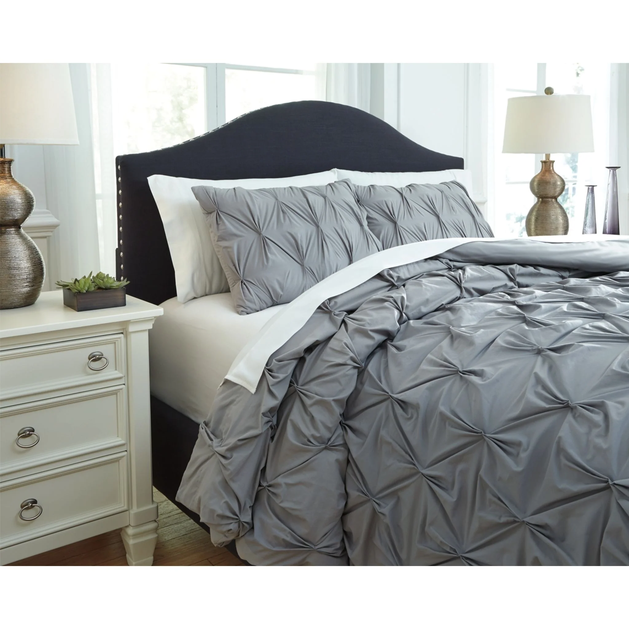 Rimy Queen Comforter Set - Image 5
