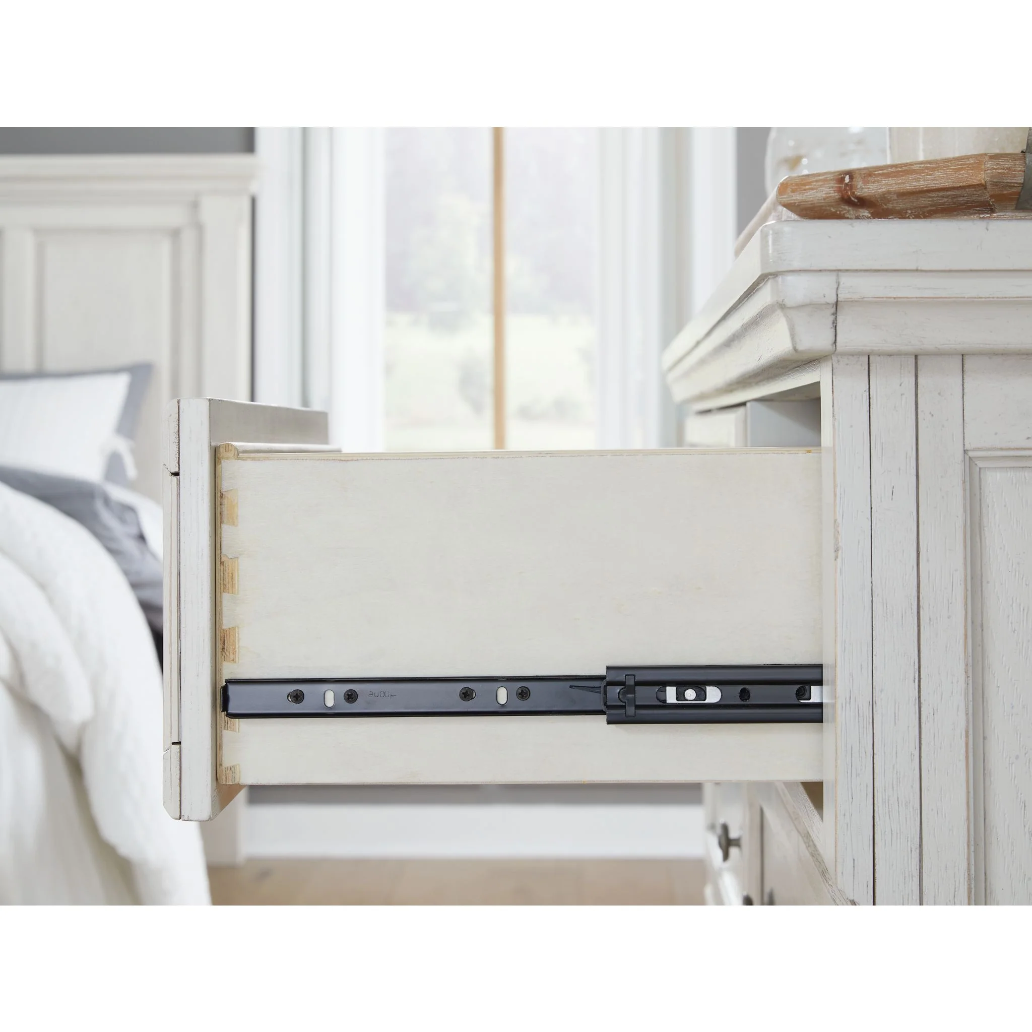 Robbinsdale Dresser - Image 6