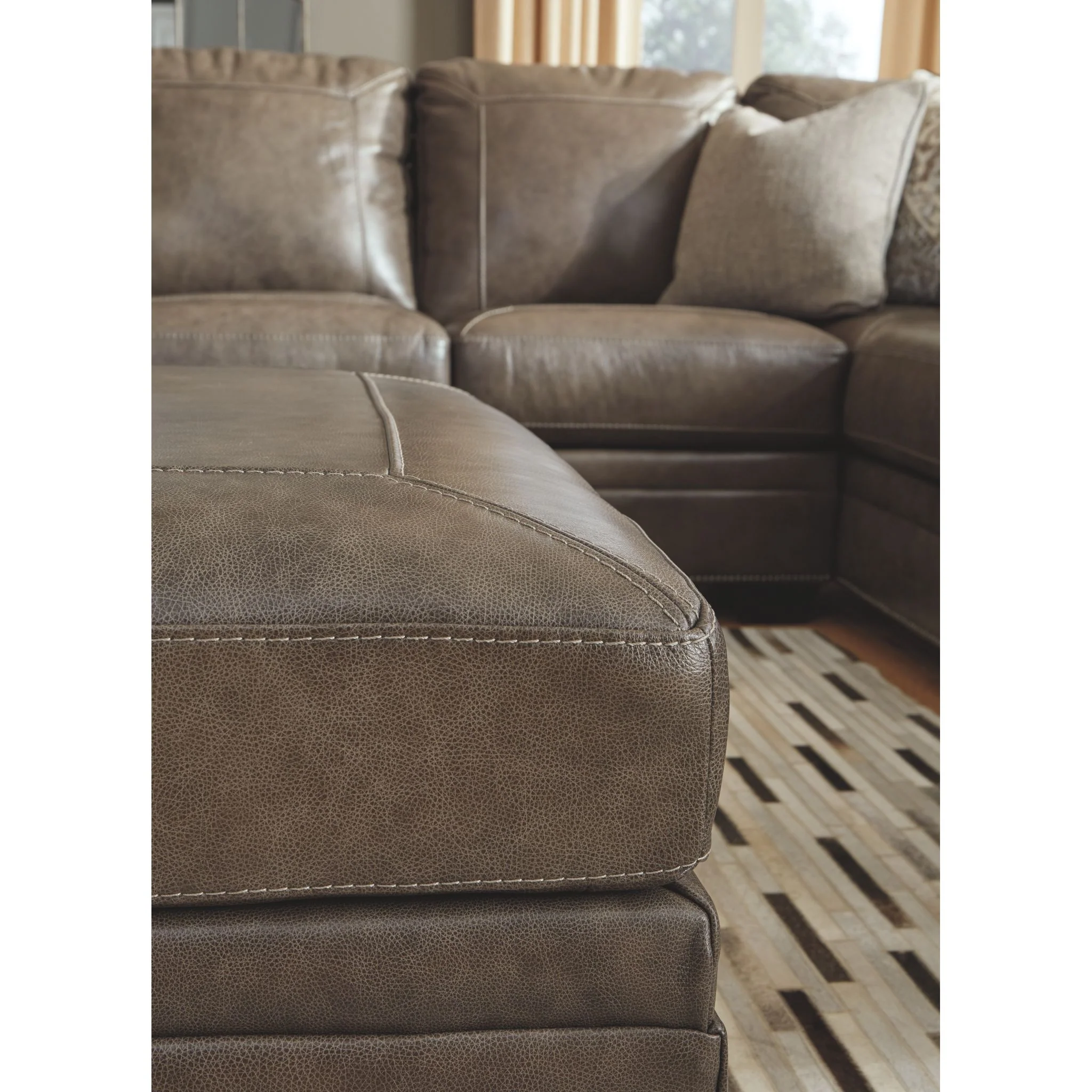 Roleson 2 Piece Sectional - Image 3