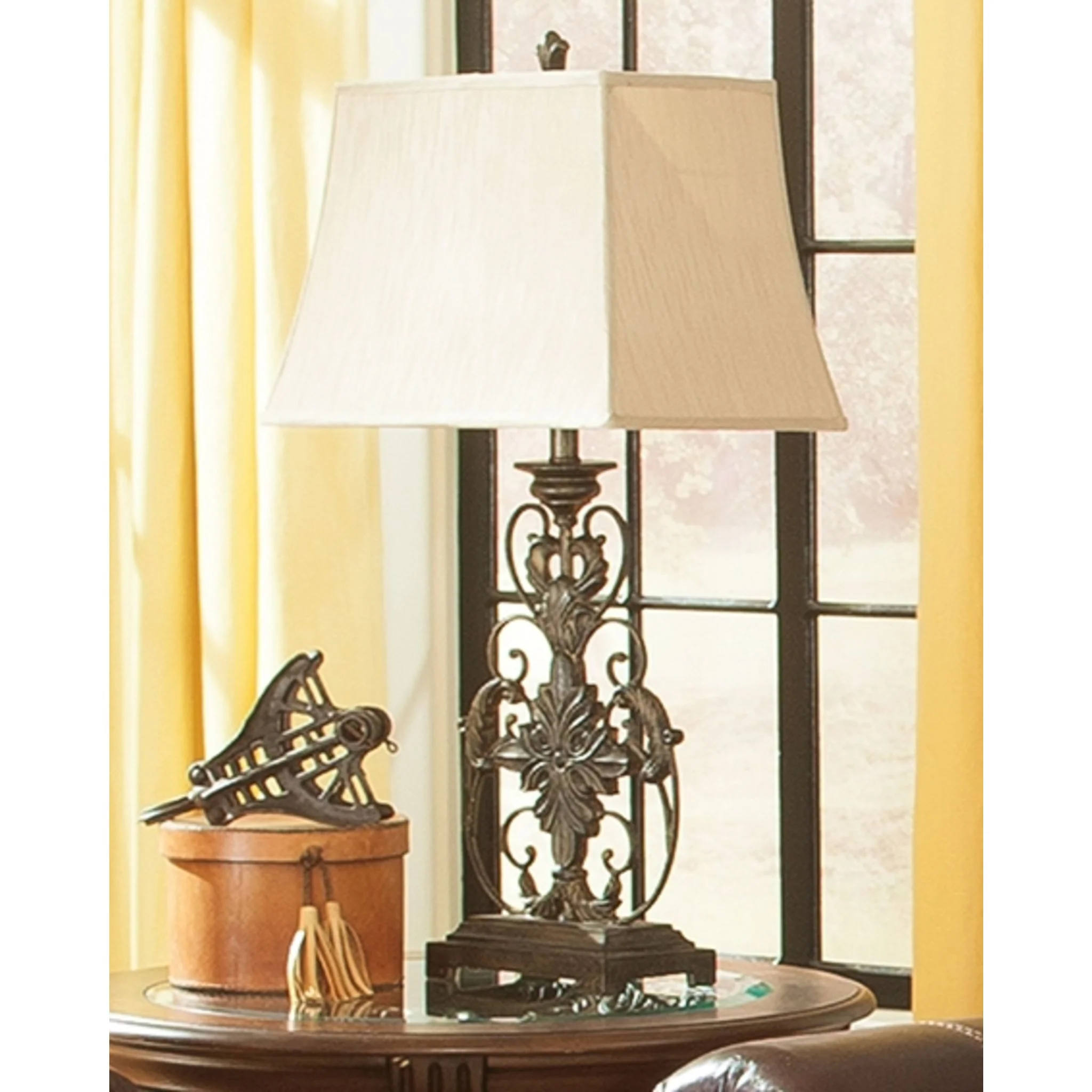 Sallee Table Lamp (Single) - Image 3