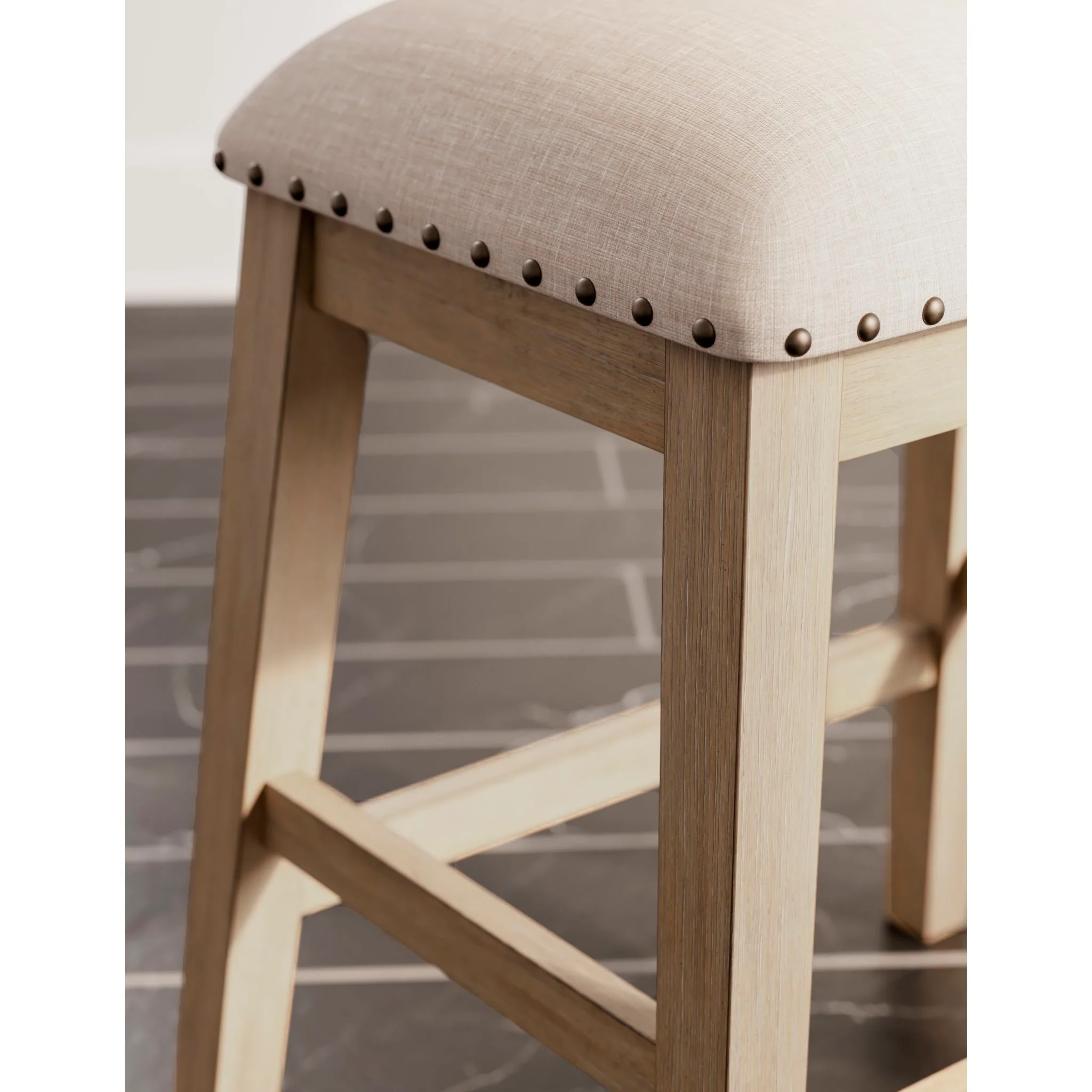 Sanbriar Counter Height Stool - Image 4