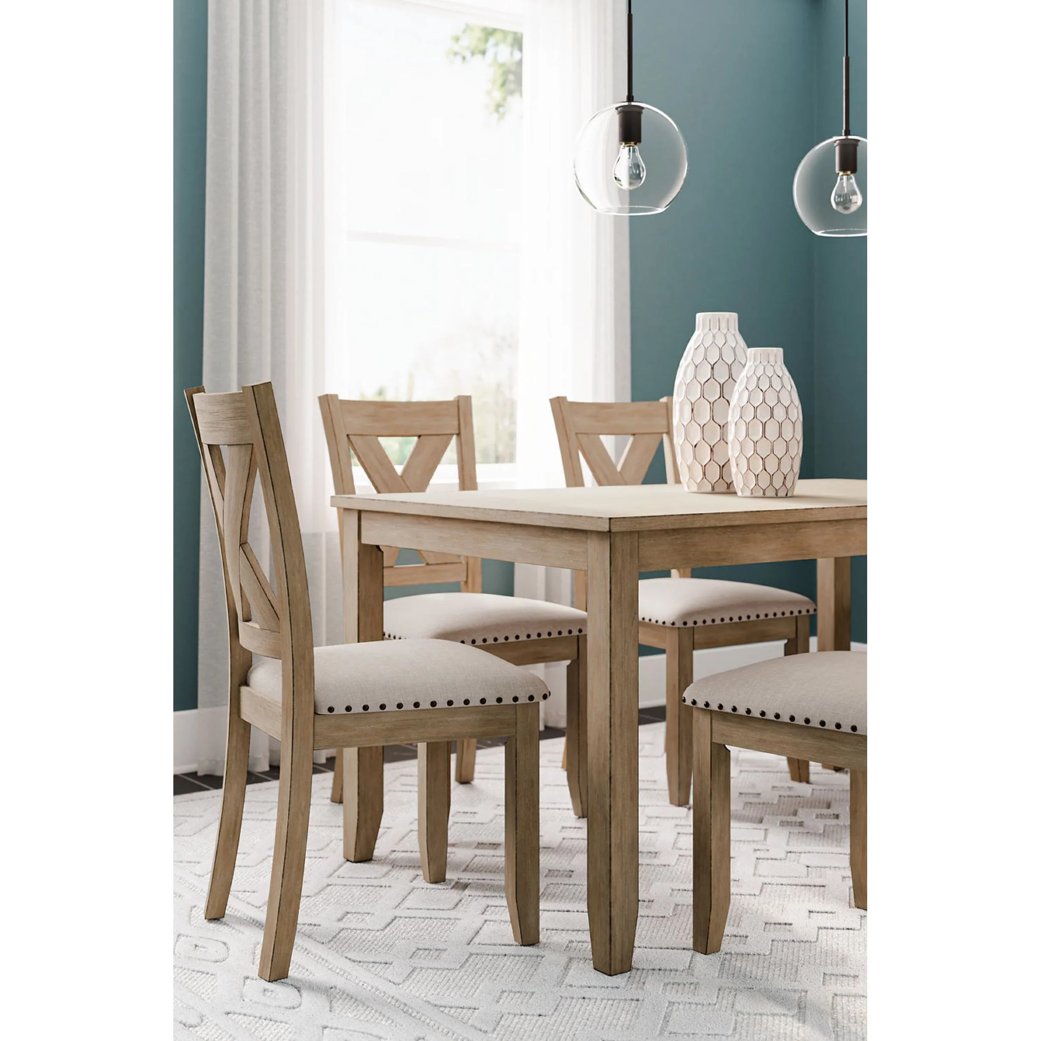 Sanbriar Dining Set - Image 5