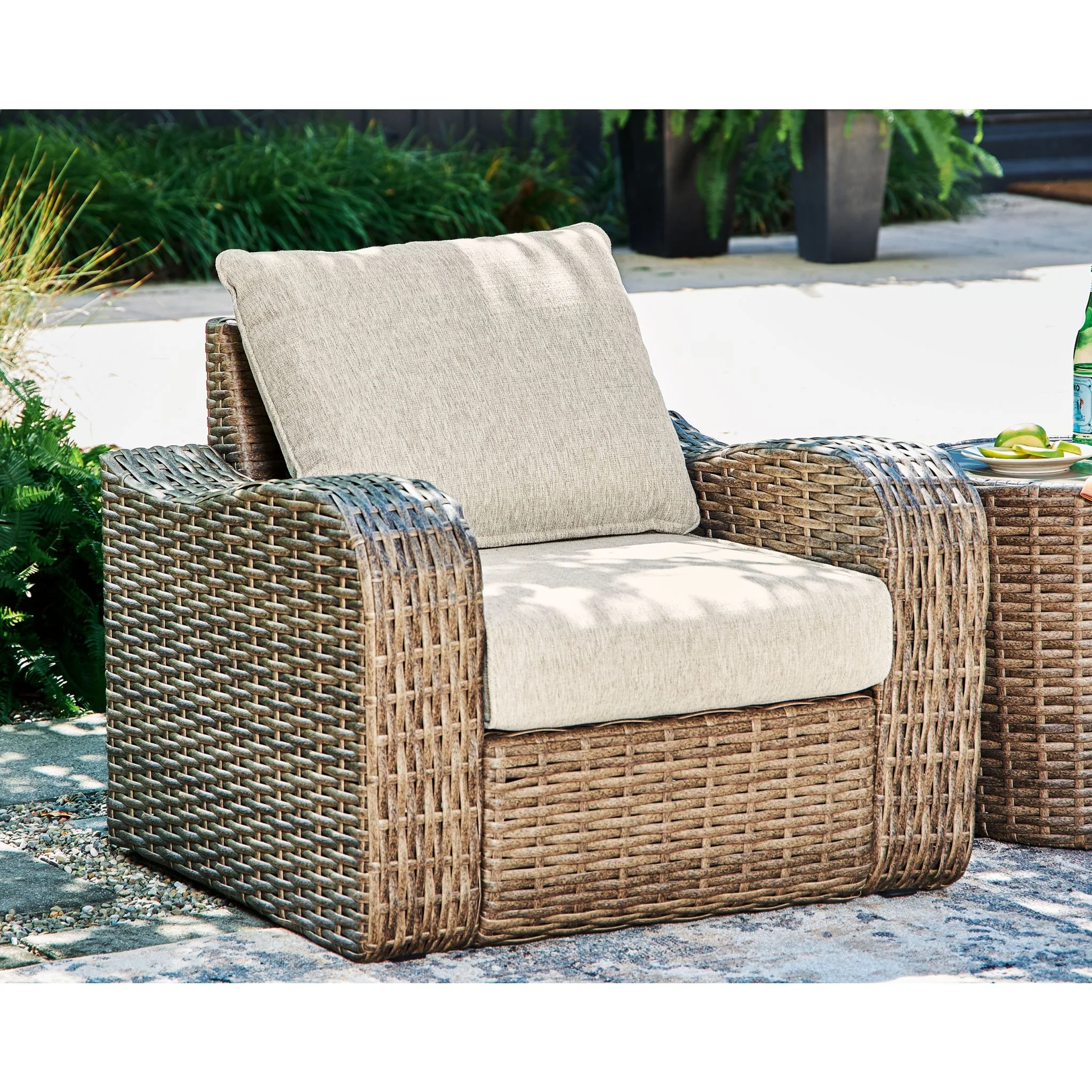Outdoor Sandy Bloom Lounge Chair with Cushion - Image 2