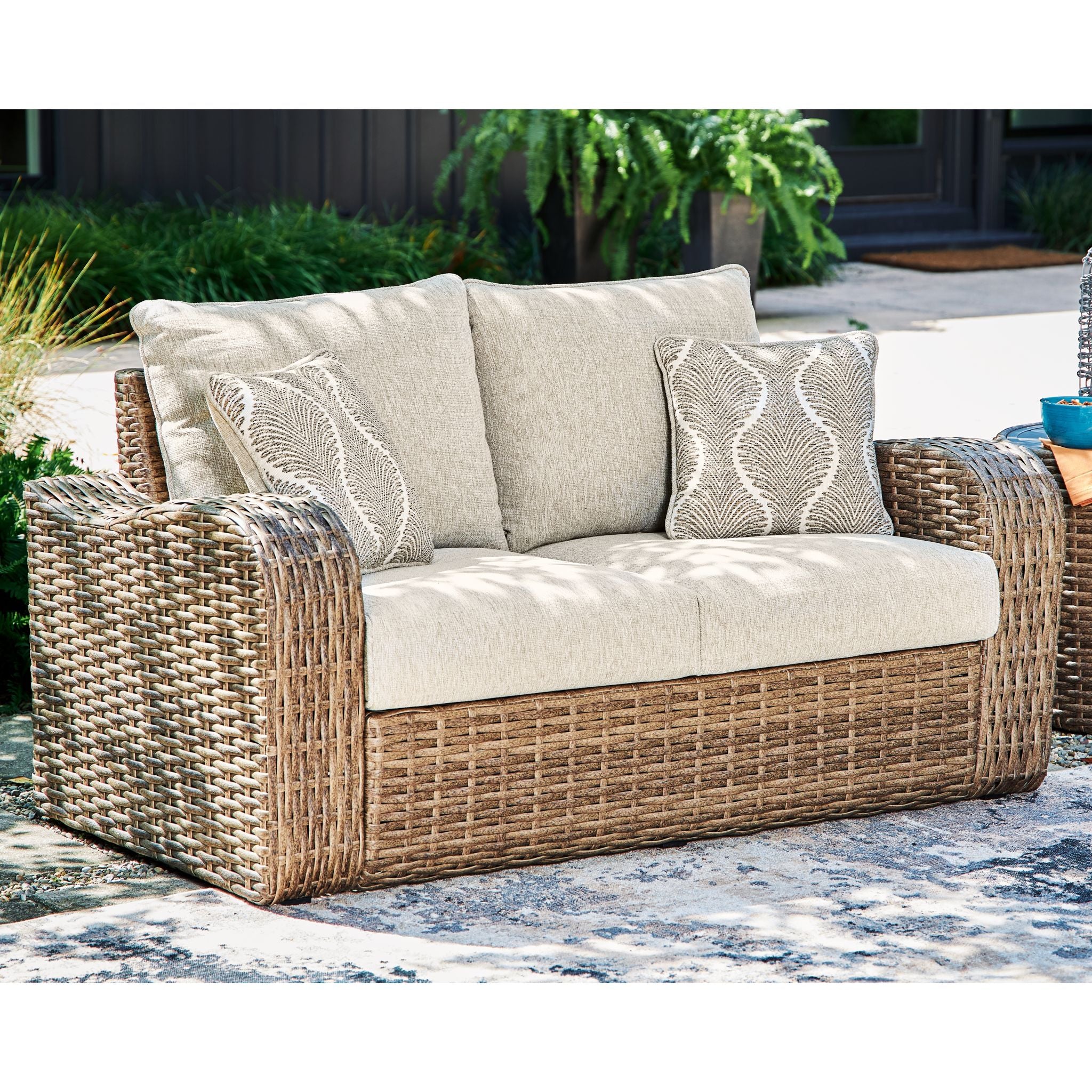 Outdoor Sandy Bloom Loveseat w/Cushion - Image 2