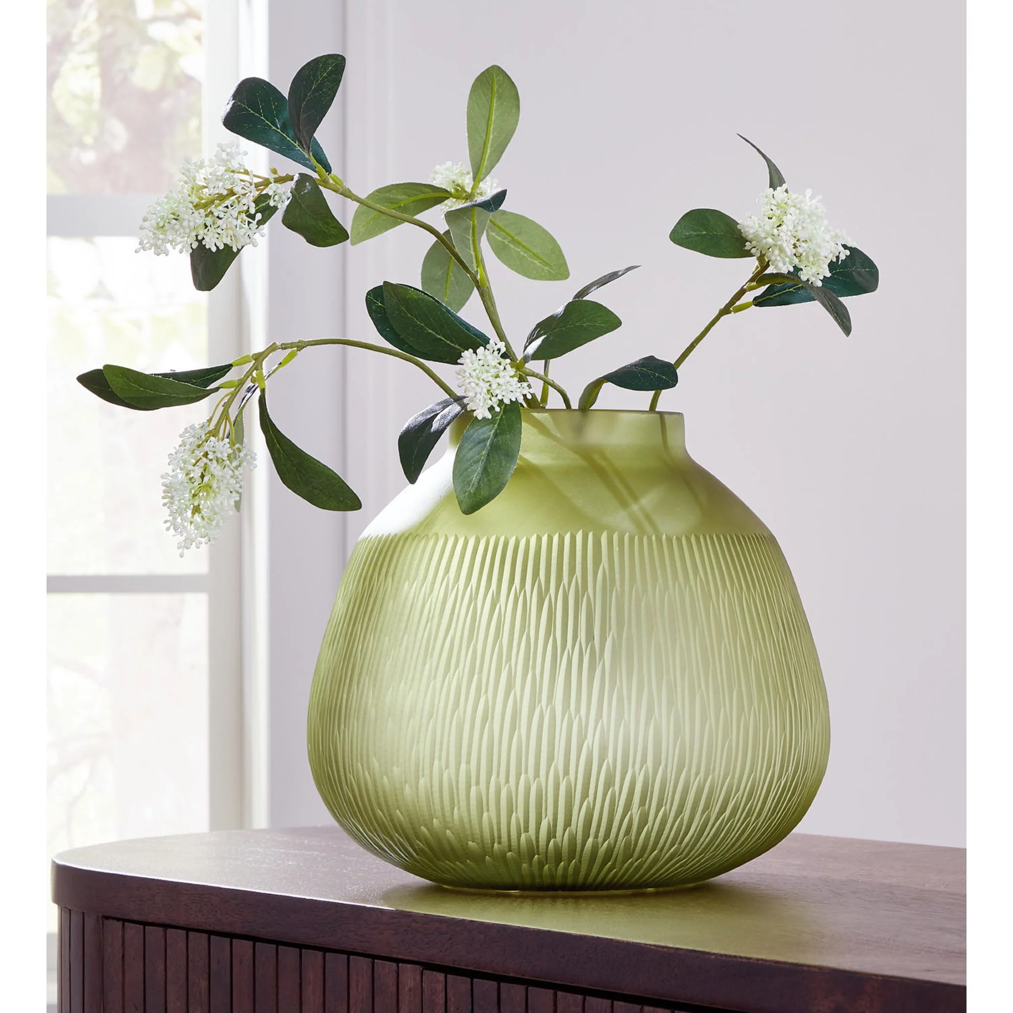 Scottyard Vase - Image 2