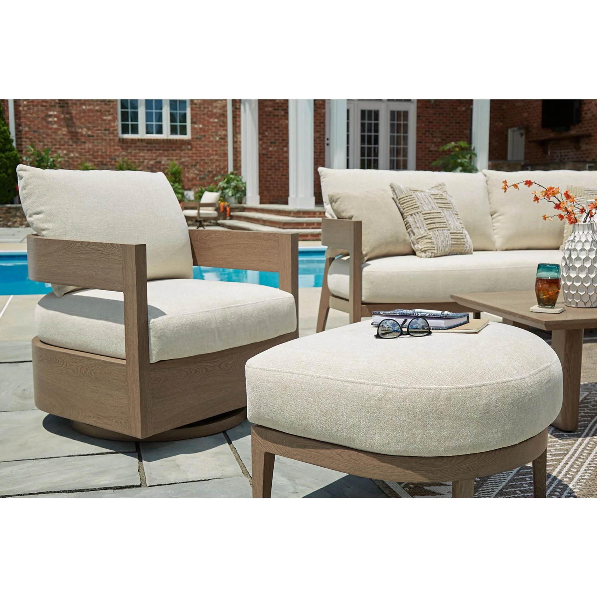 Serene Bay Outdoor Swivel Glider Chair - Image 7