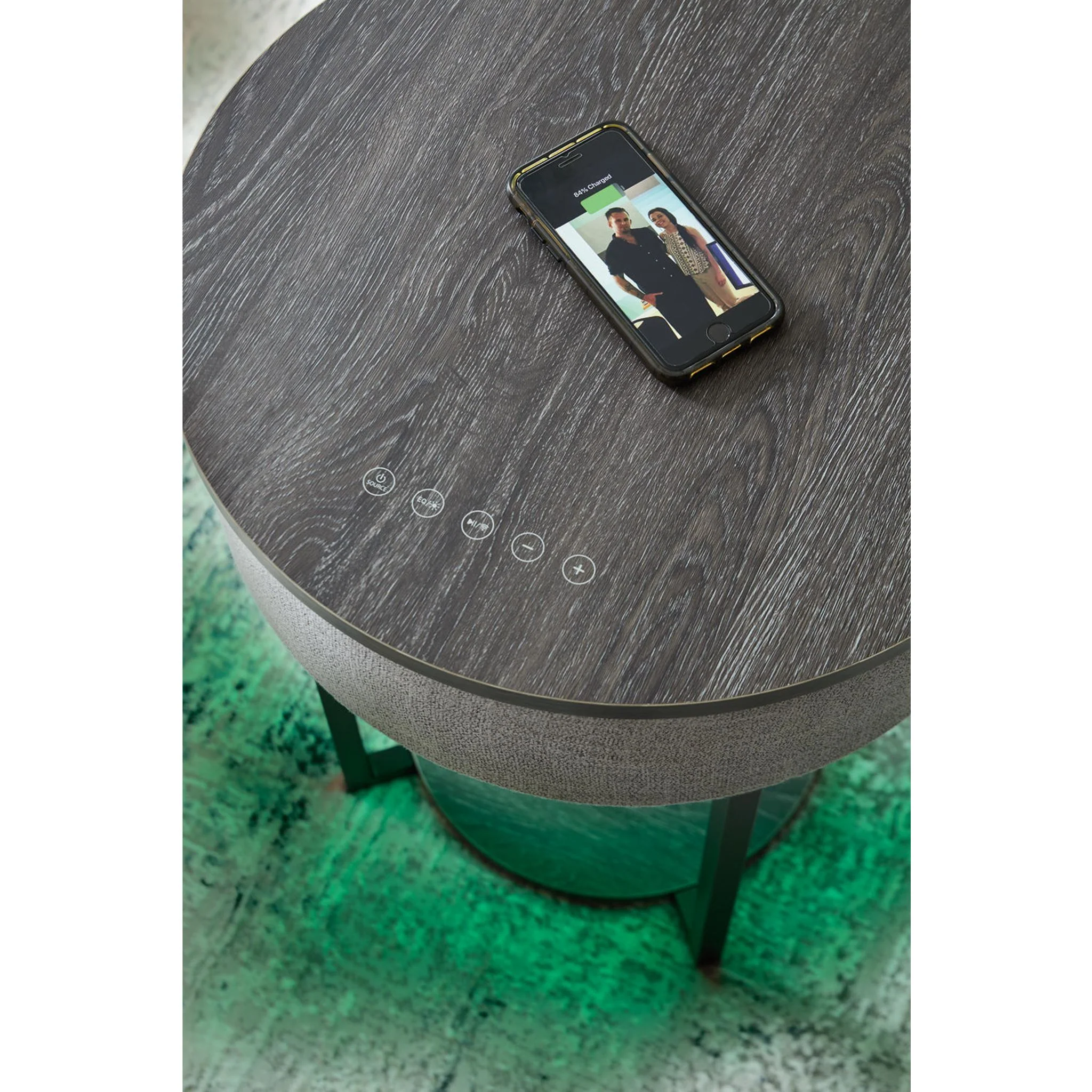Sethlen Accent Table - Image 5