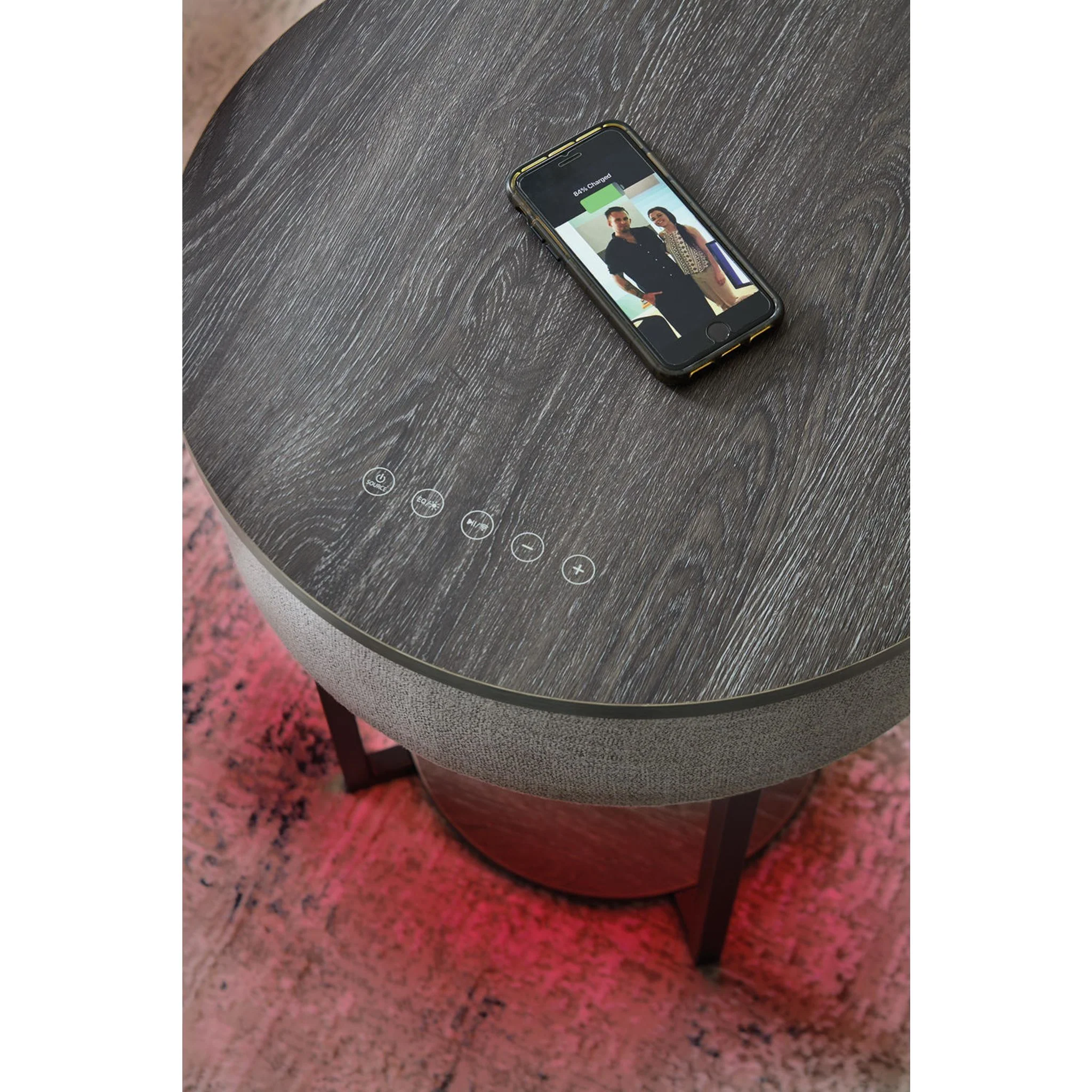 Sethlen Accent Table - Image 7