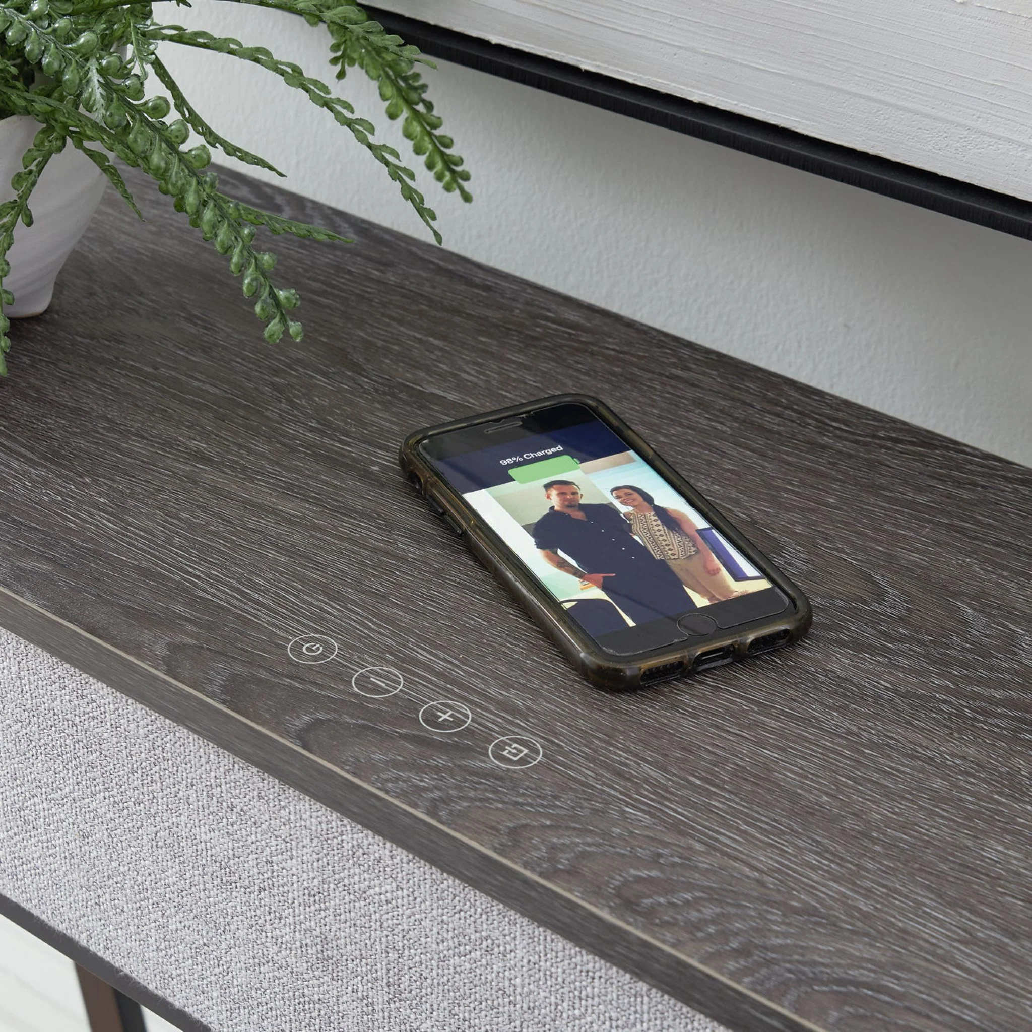 Sethlen Console Table - Image 6