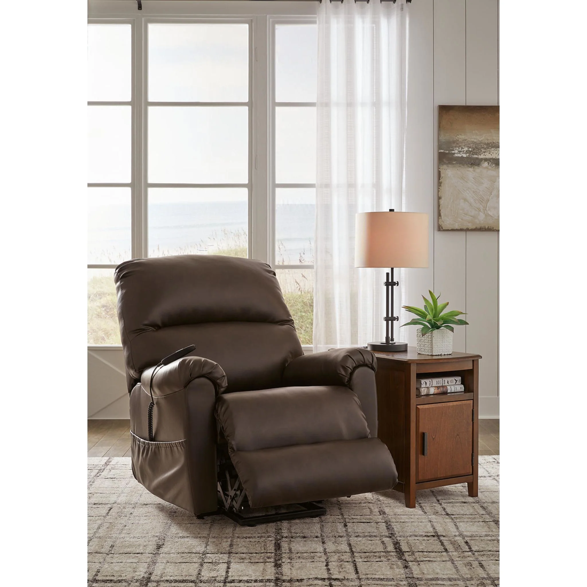 Shadowboxer Power Lift Recliner - Image 7