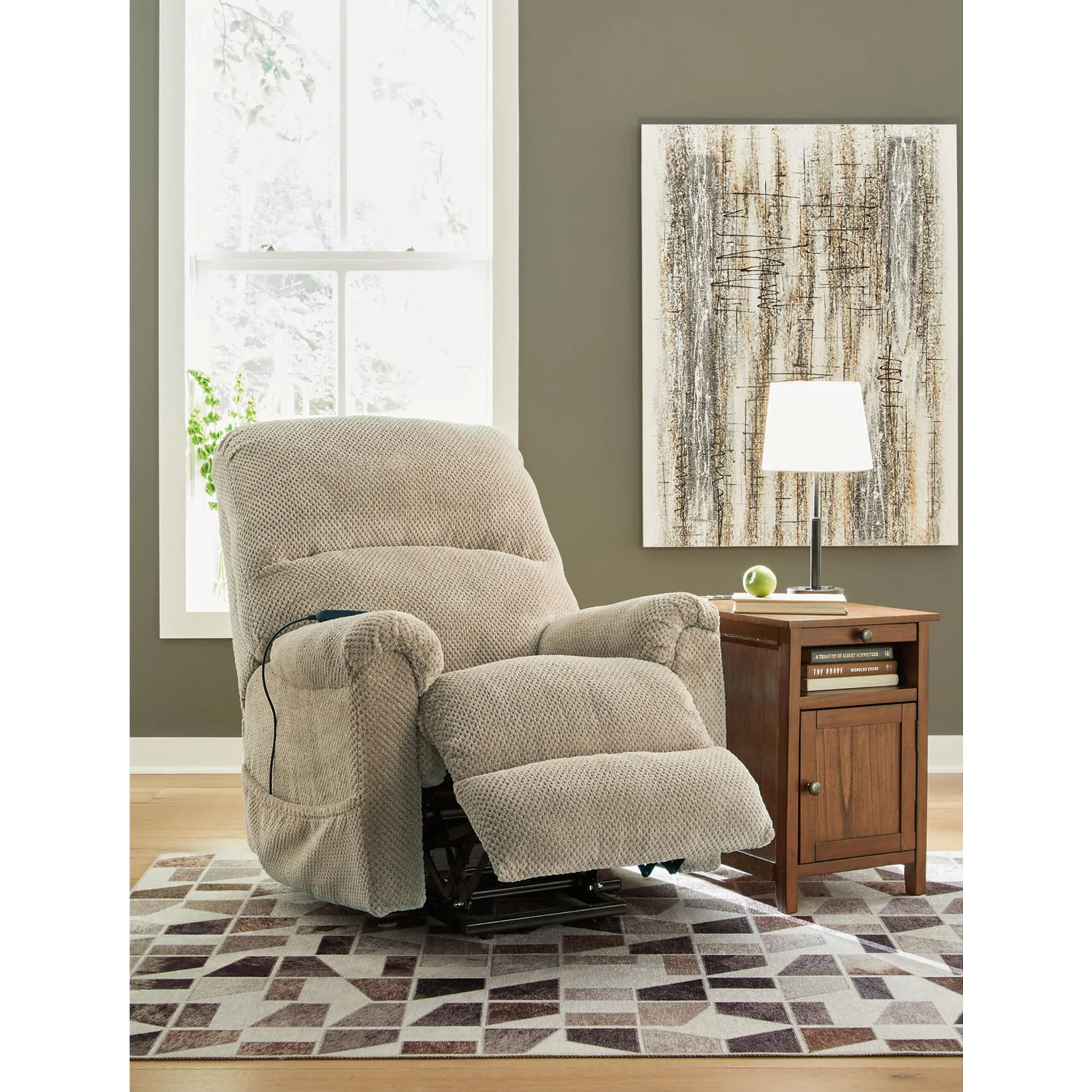 Shadowboxer Power Lift Recliner - Image 3
