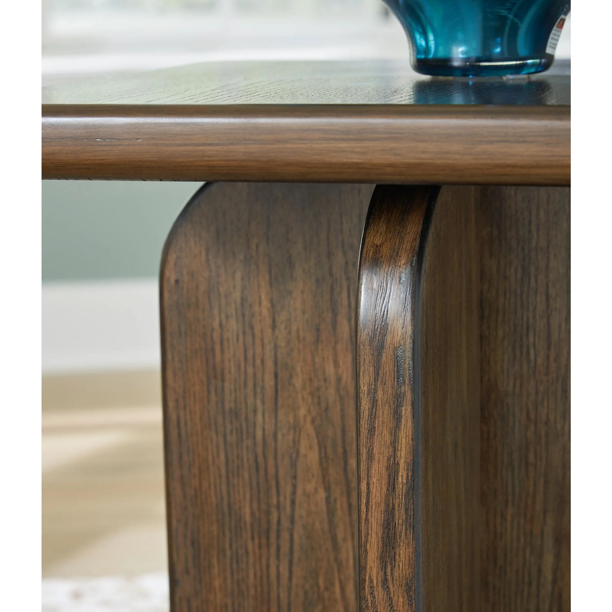 Shawbeck 2 Pack Tables - Image 13