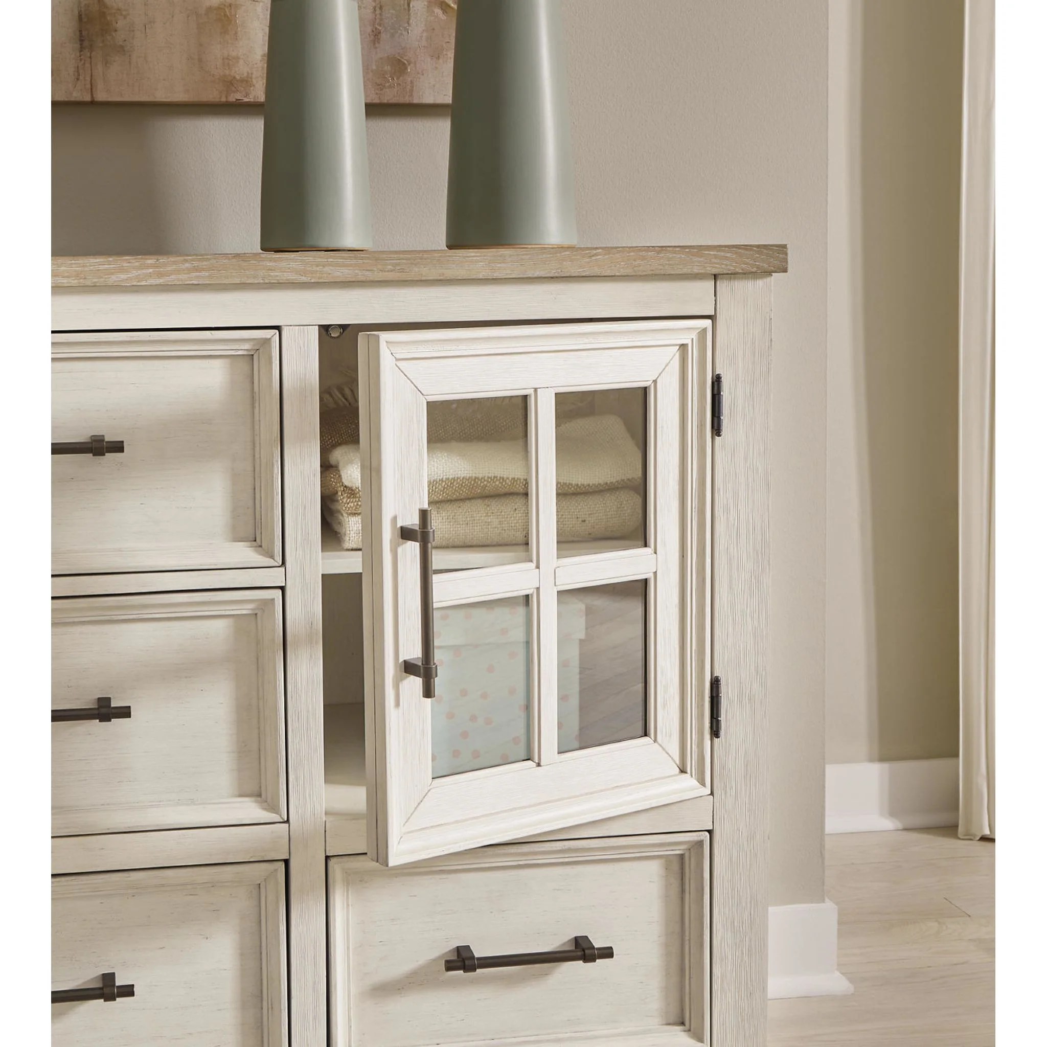 Shaybrock Dresser and Mirror - Image 5