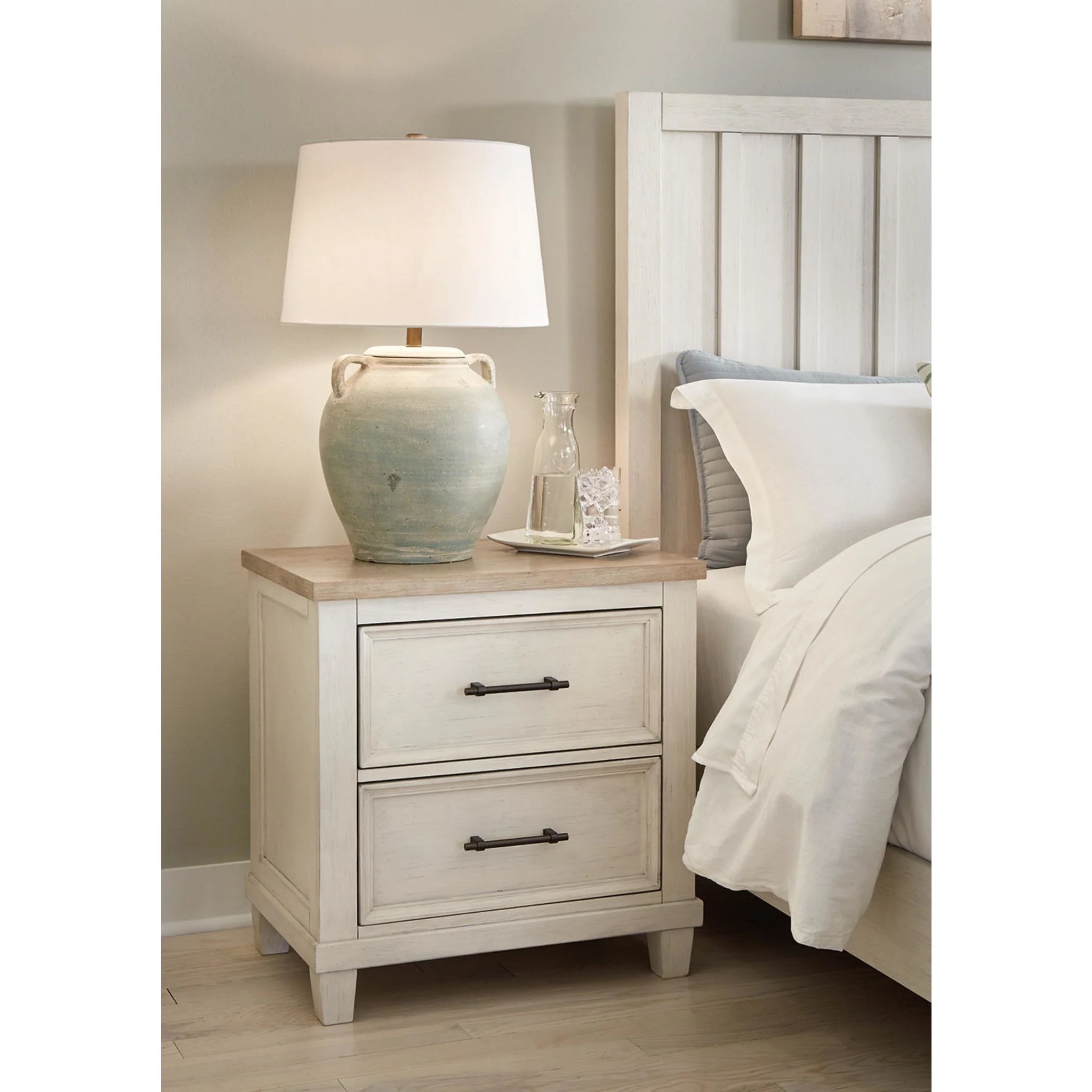 Shaybrock Nightstand - Image 2