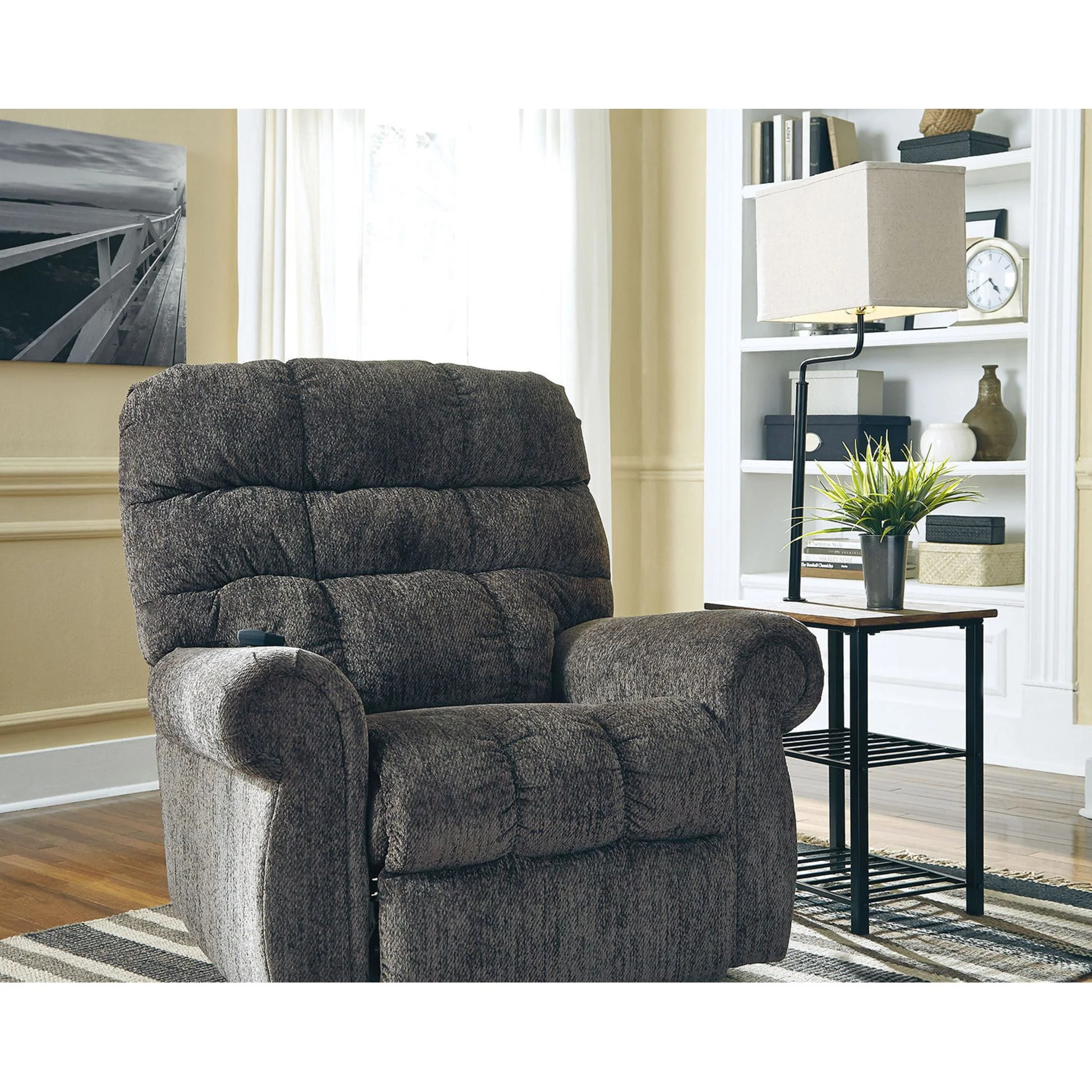Shianne Floor Lamp - Image 11