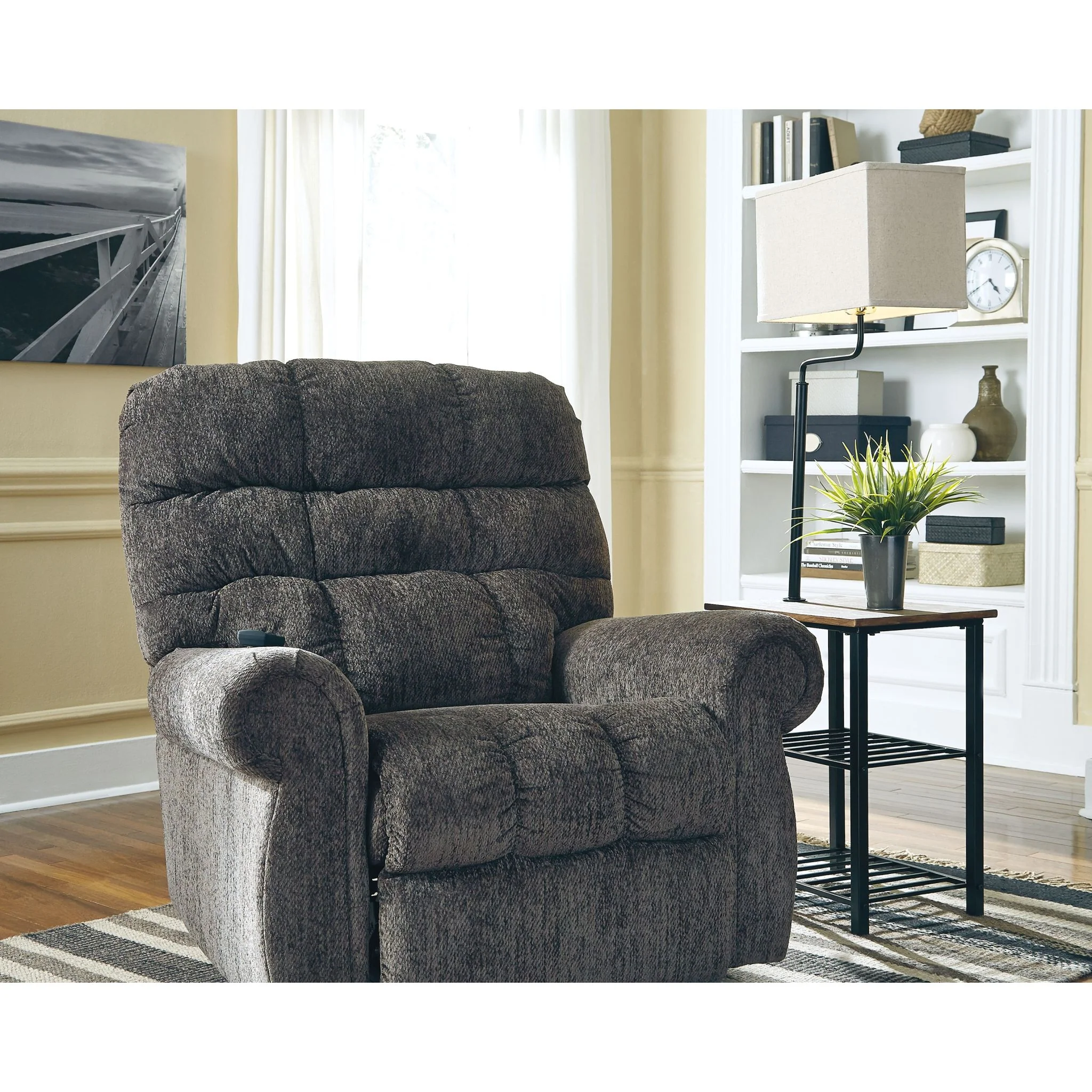 Shianne Floor Lamp - Image 2