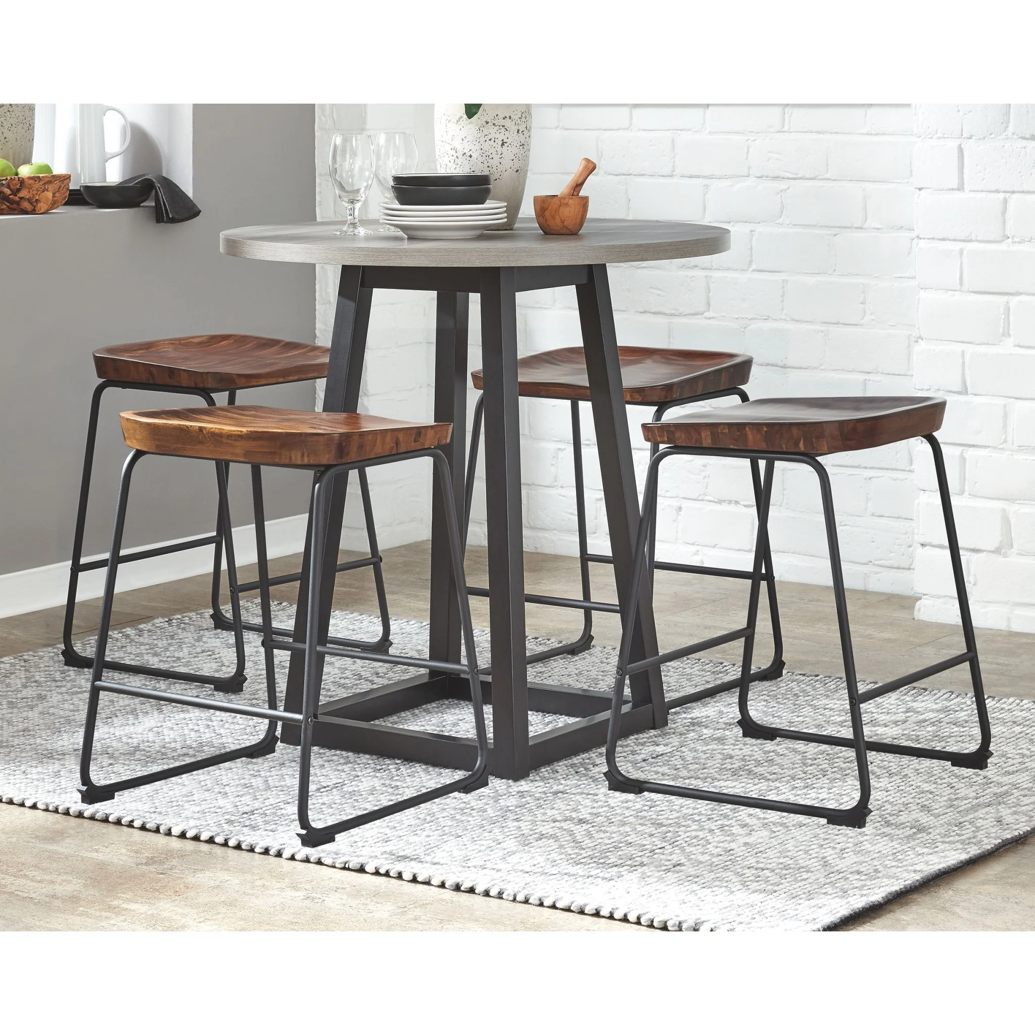 Showdell 5 Piece Dining Room - Image 2