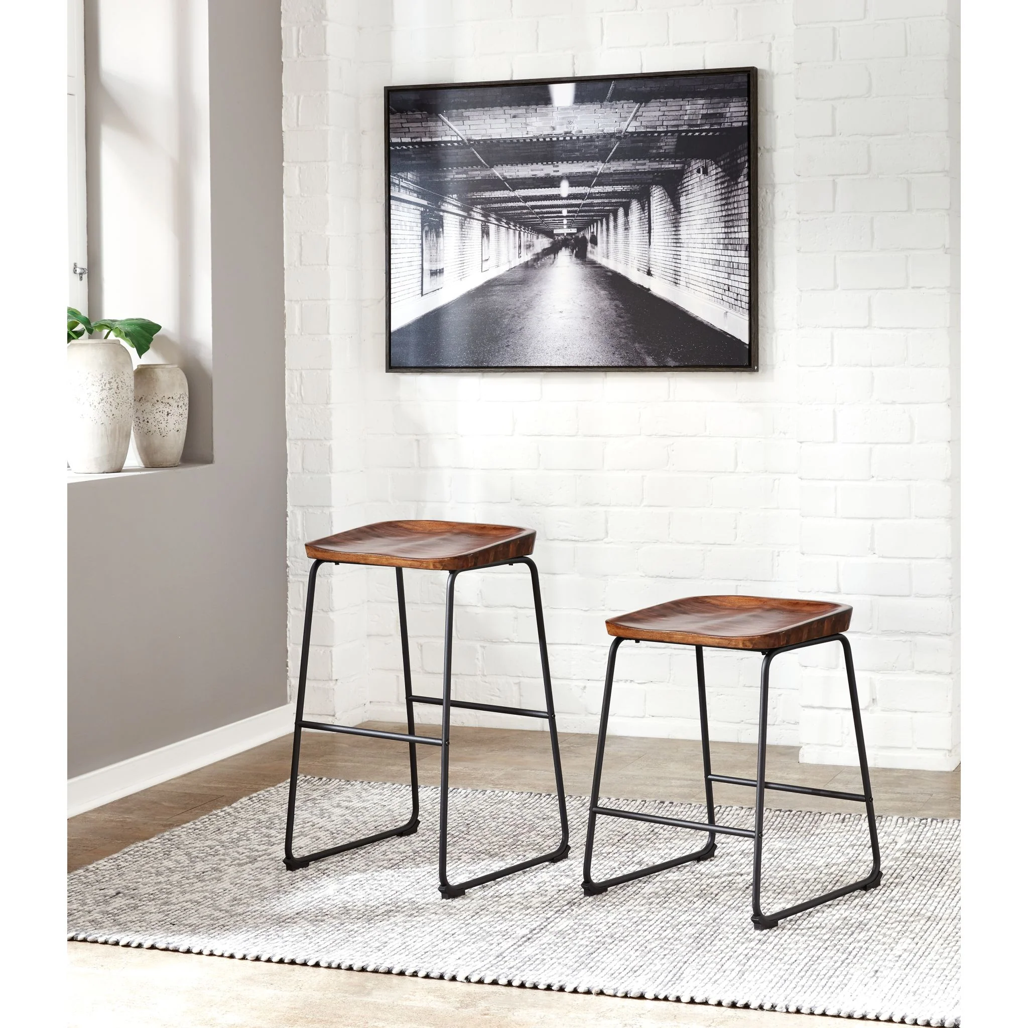 Showdell Tall Barstool - Image 2