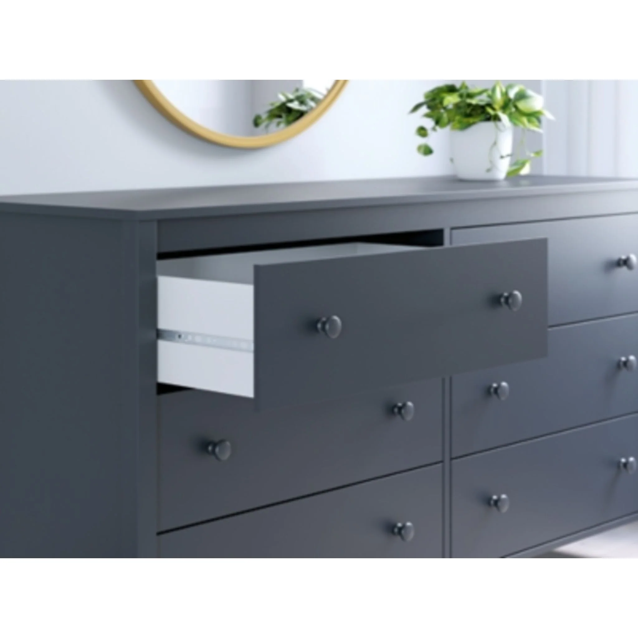 Simmenfort Dresser - Image 6