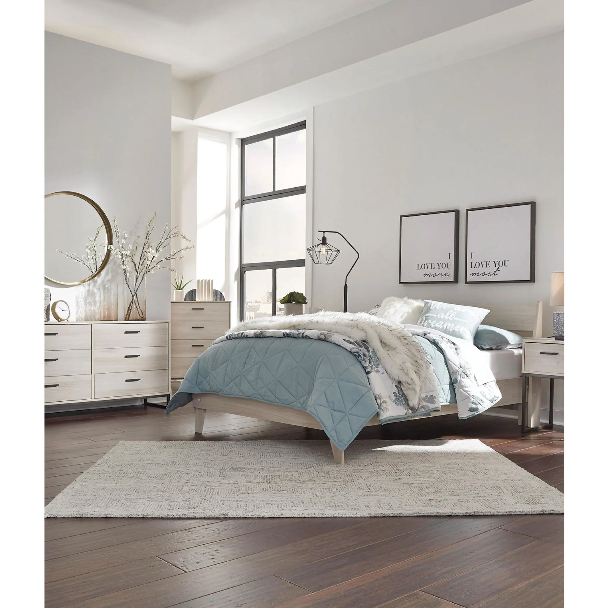 Socalle Panel Bed - Image 73