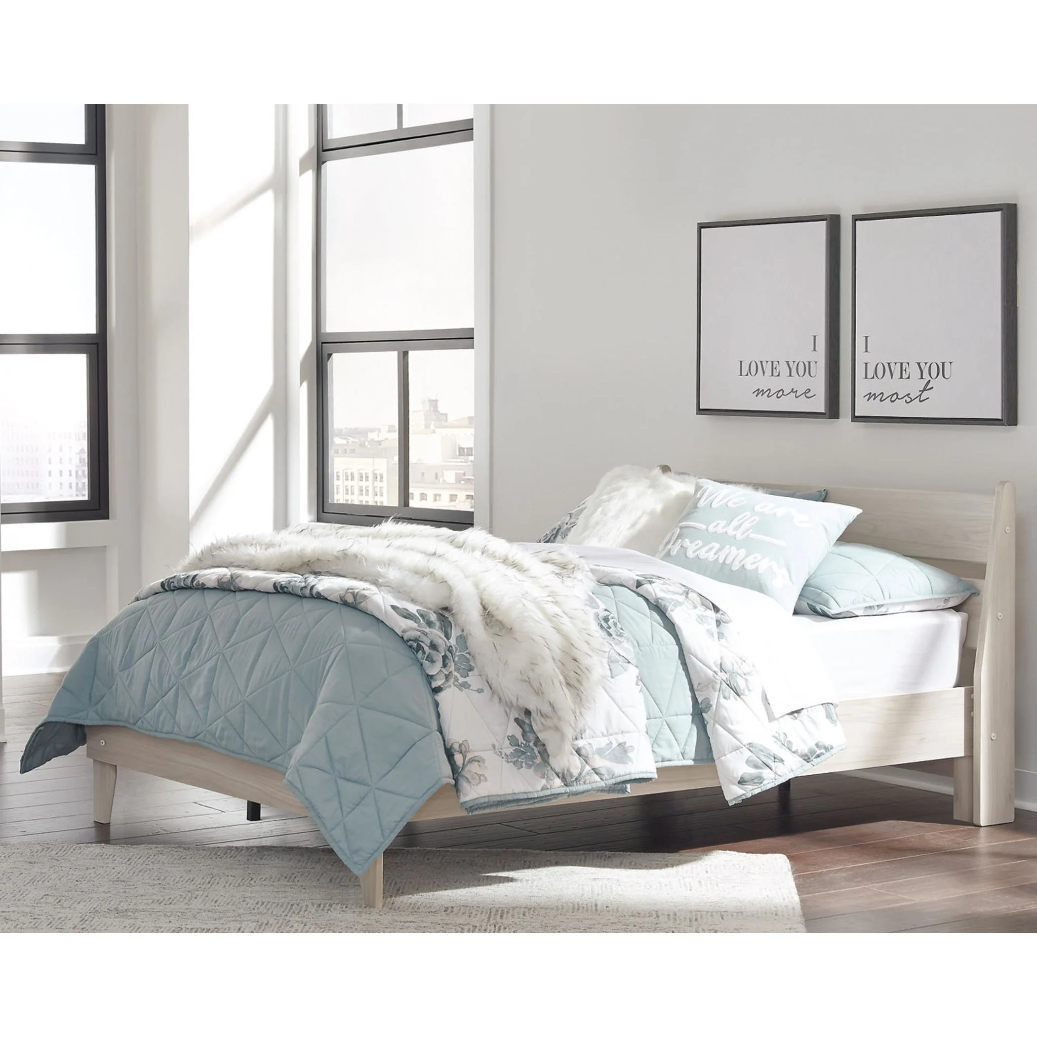 Socalle Panel Bed - Image 74