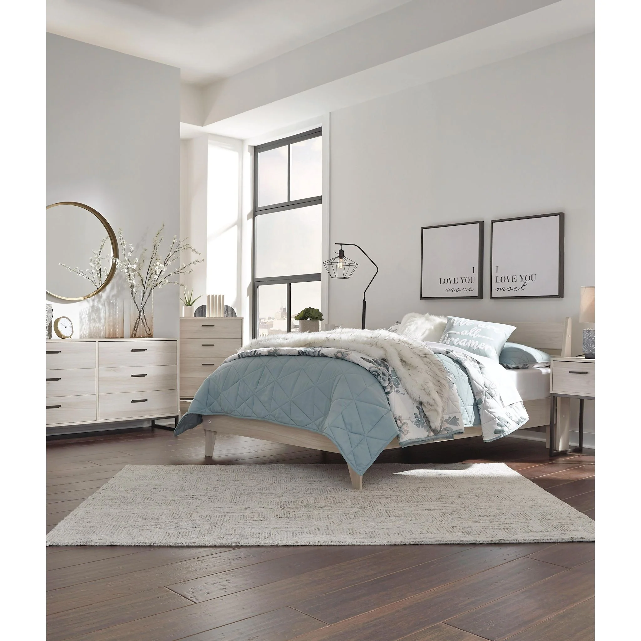 Socalle Panel Bed - Image 79