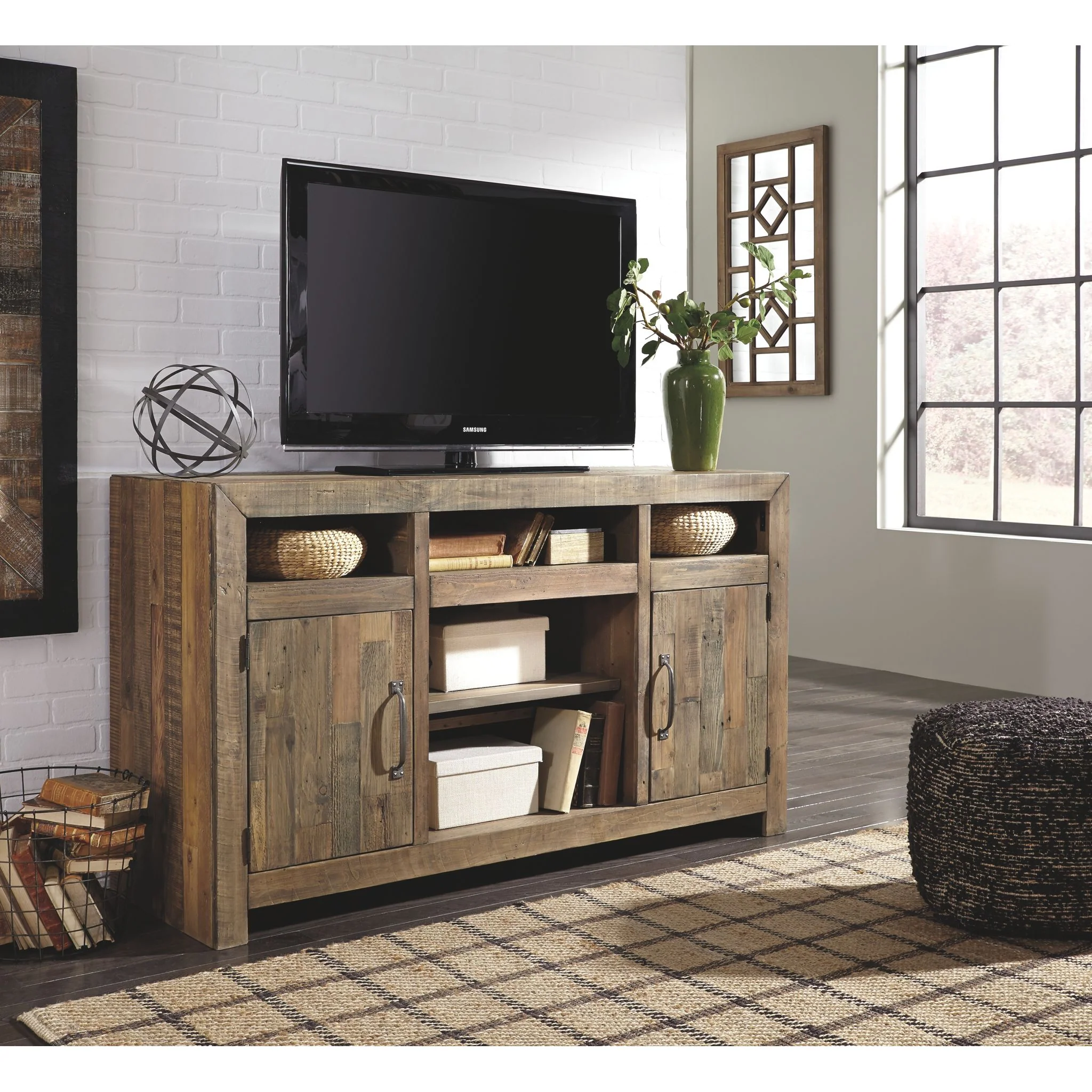 Sommorford TV Stand - Image 3