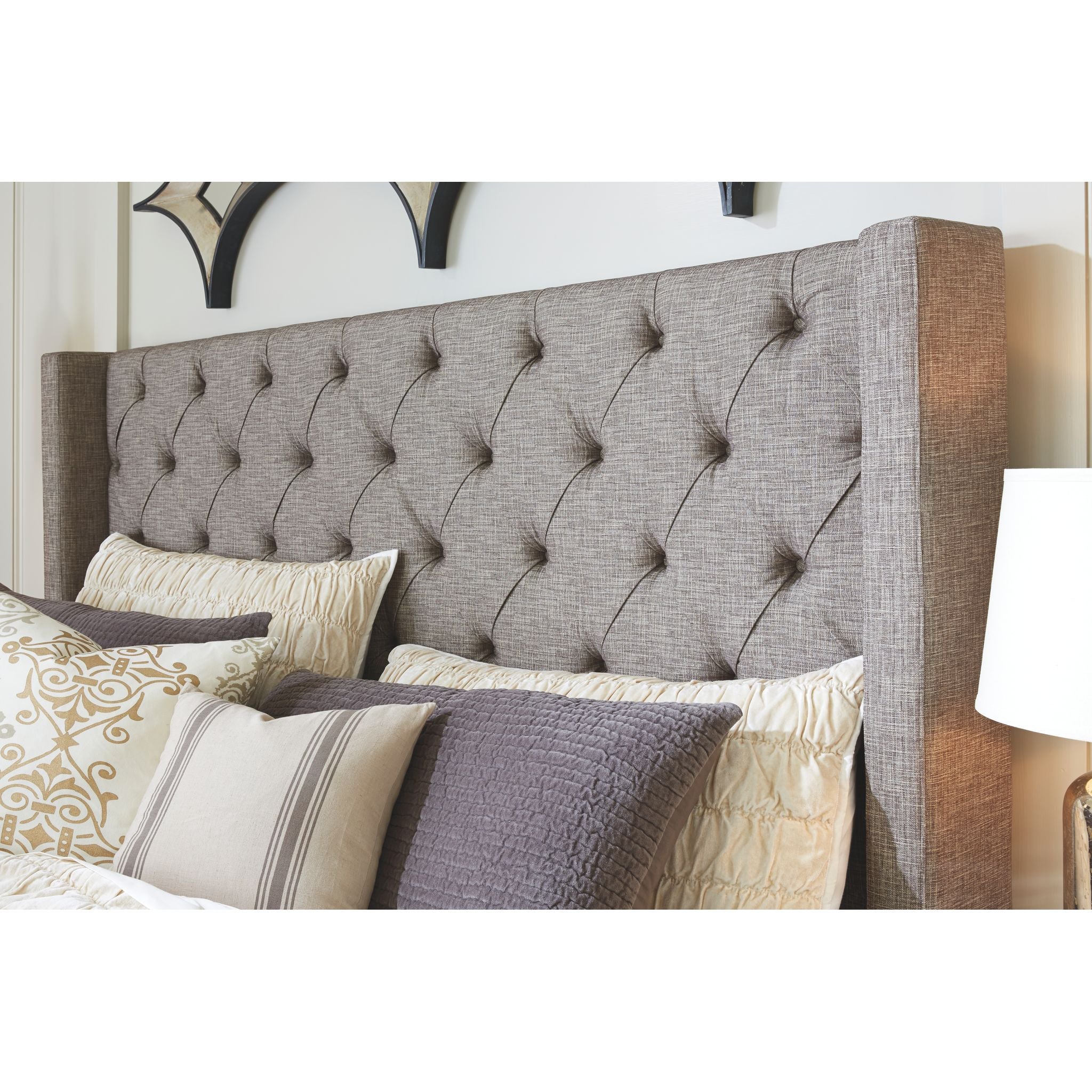 Sorinella-Exclusive Queen Upholstered Bed - Image 3