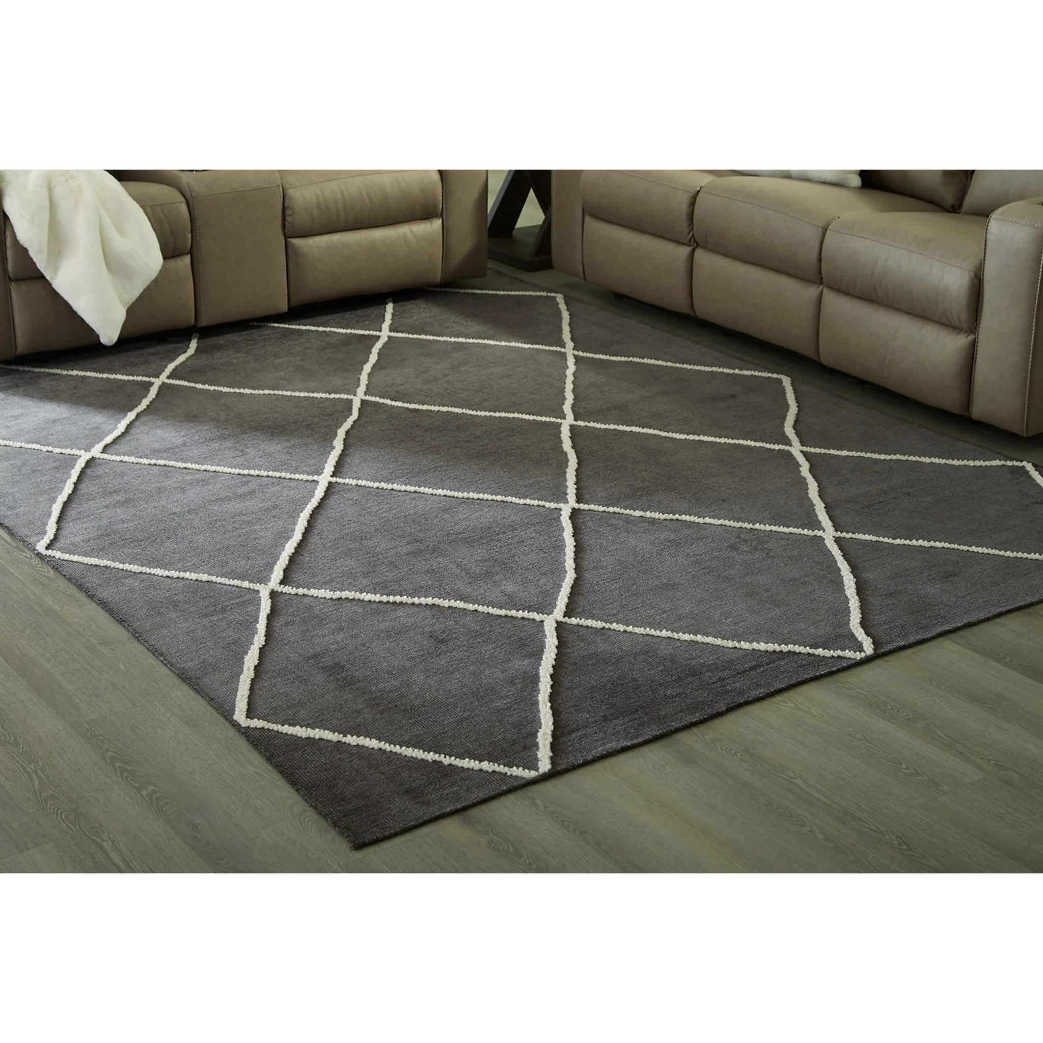 Stardo Area Rug - Image 2