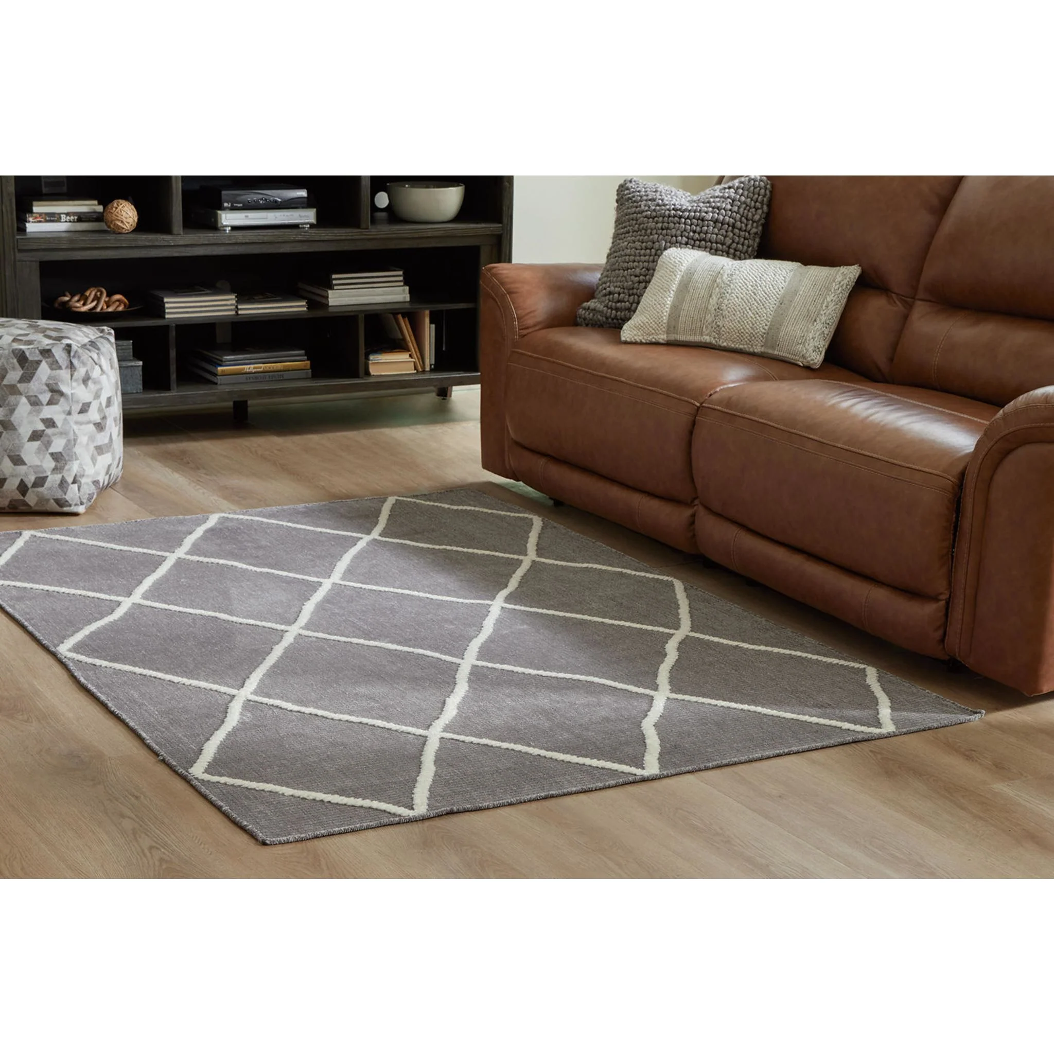 Stardo Area Rug - Image 4
