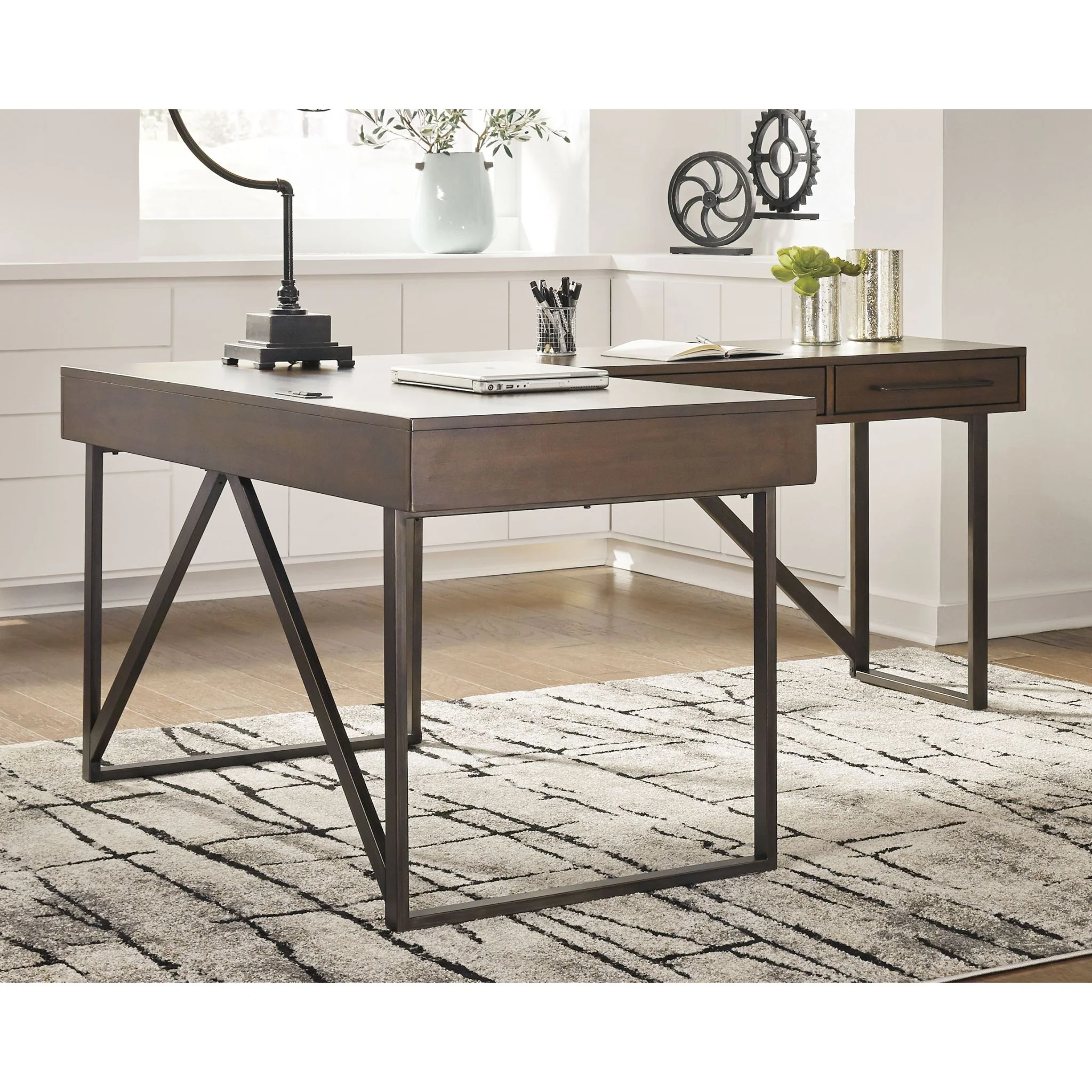 Starmore Desk - Image 2