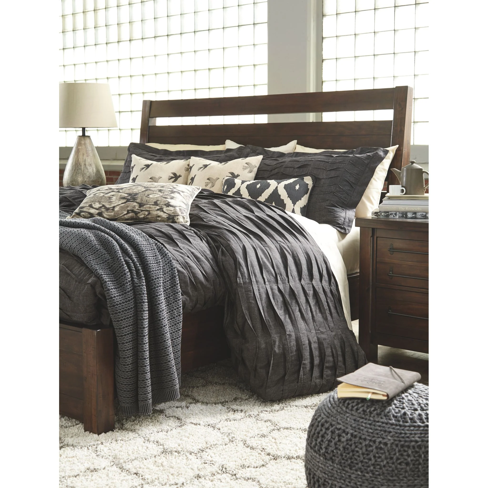 Starmore-Exclusive Panel Bed - Image 12
