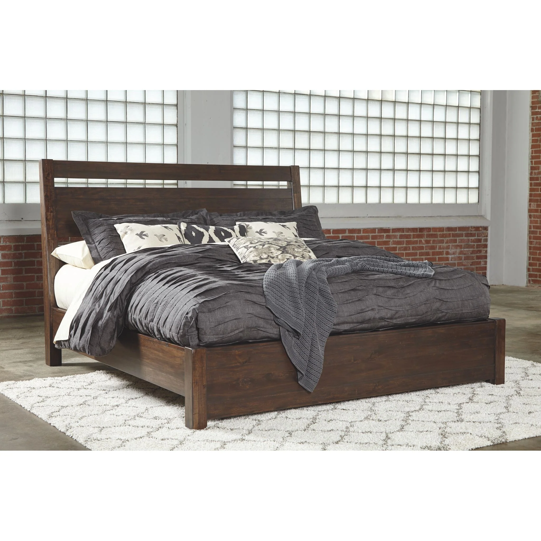 Starmore-Exclusive 5 Piece Panel Bedroom - Image 24
