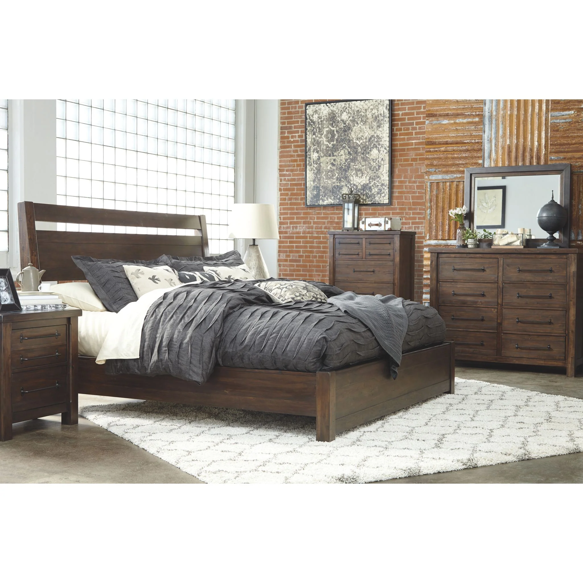 Starmore-Exclusive 5 Piece Panel Bedroom - Image 4