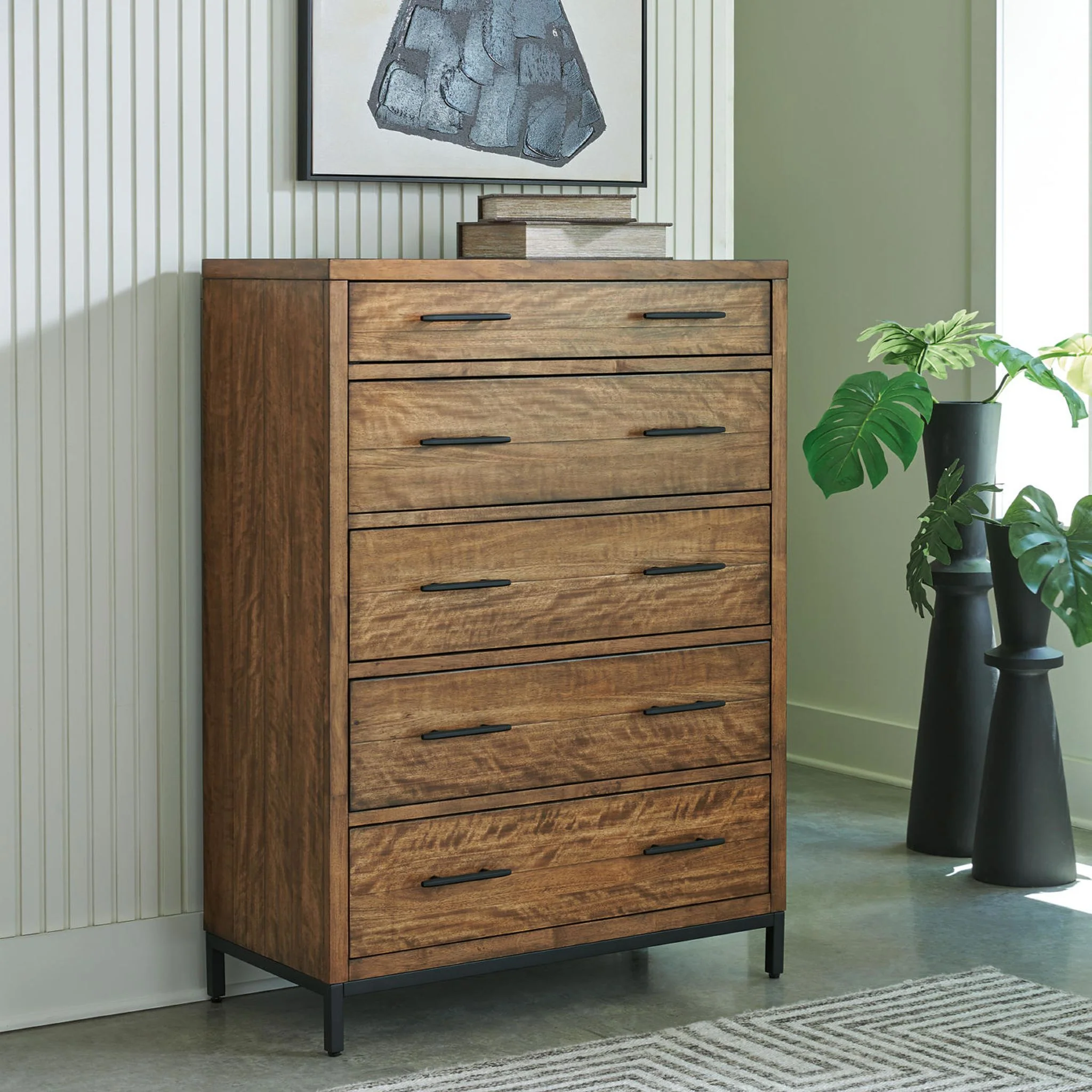 Steenlage-Exclusive Chest - Image 2