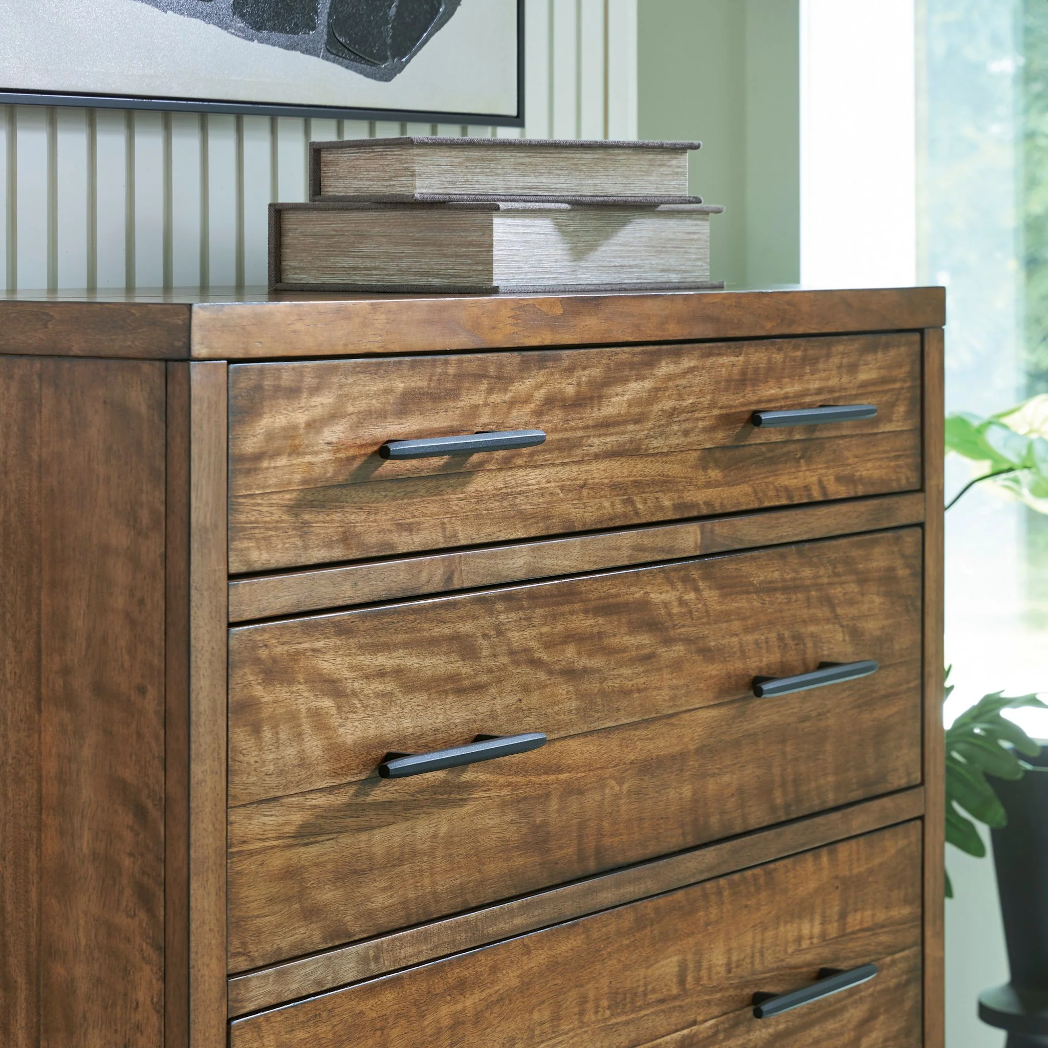 Steenlage-Exclusive Chest - Image 6
