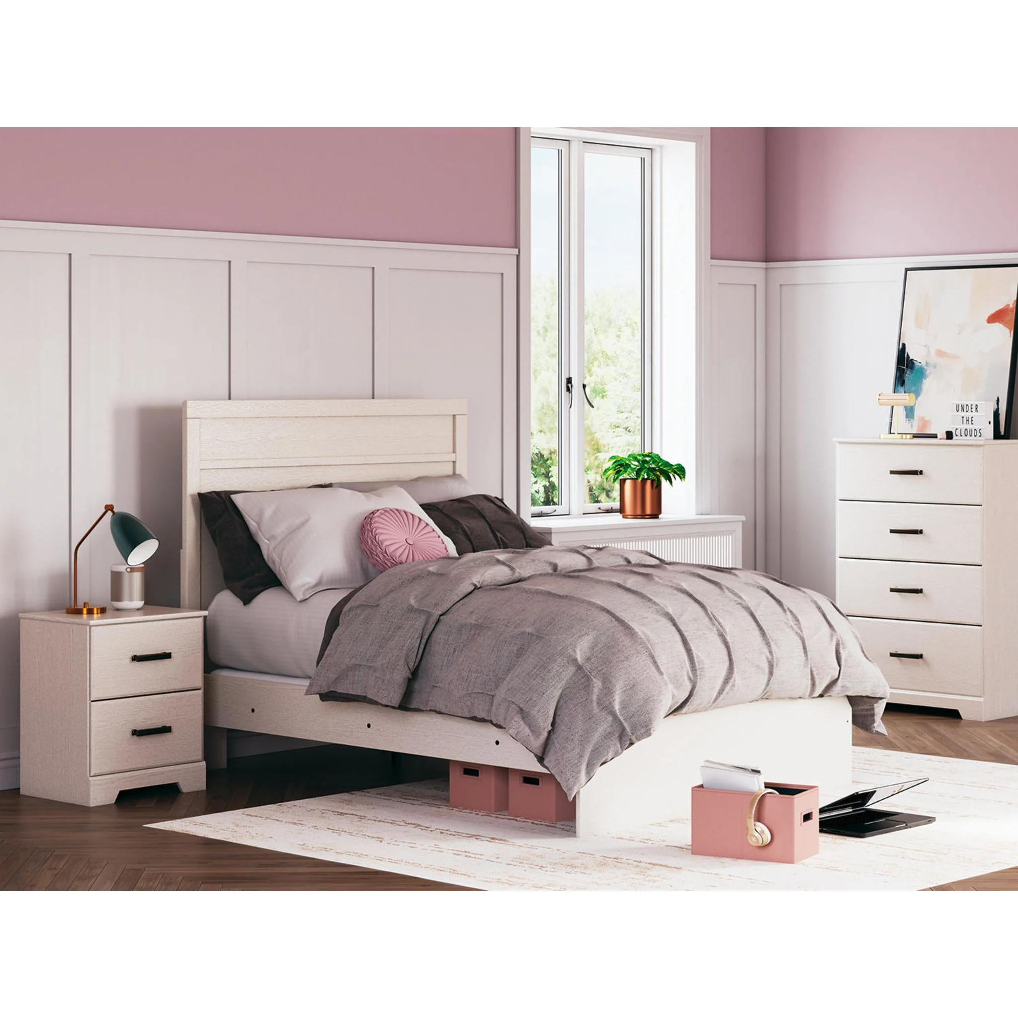 Stelsie Panel Bed - Image 18