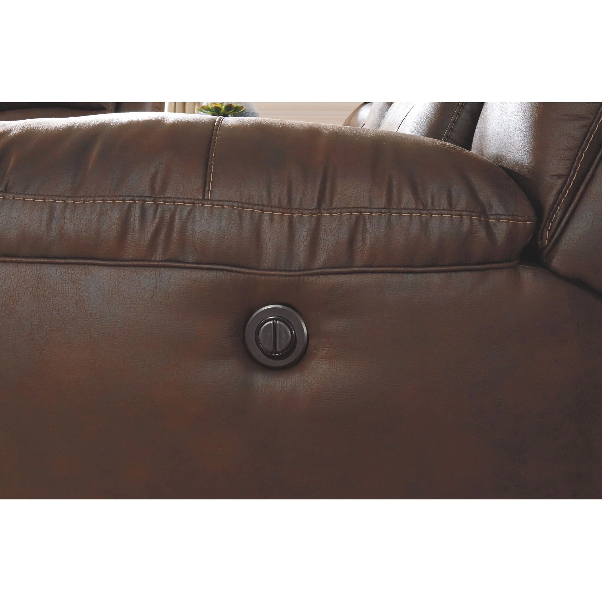 Stoneland Reclining Power Loveseat with Console - Image 14