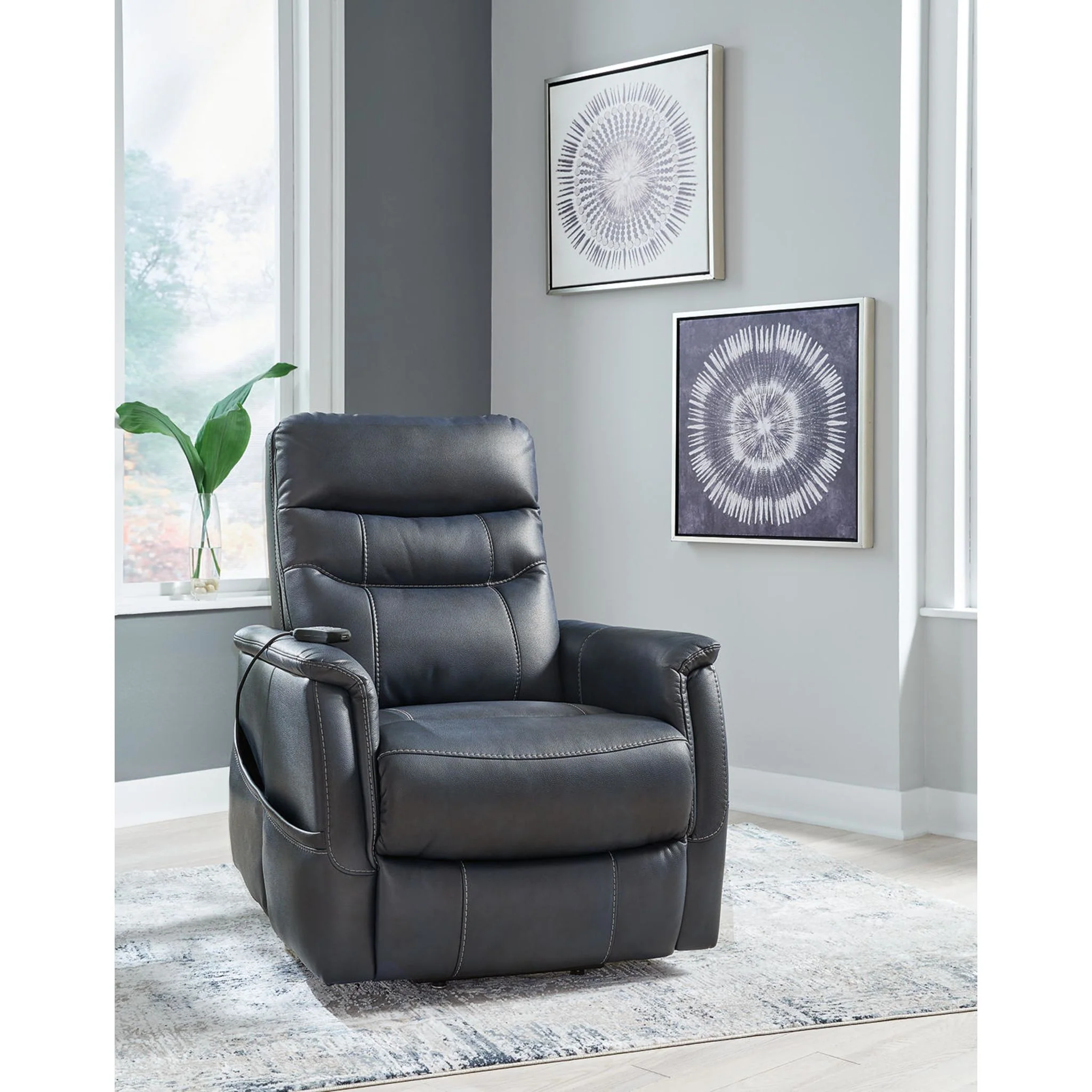 Strawbill Power Lift Recliner - Image 18
