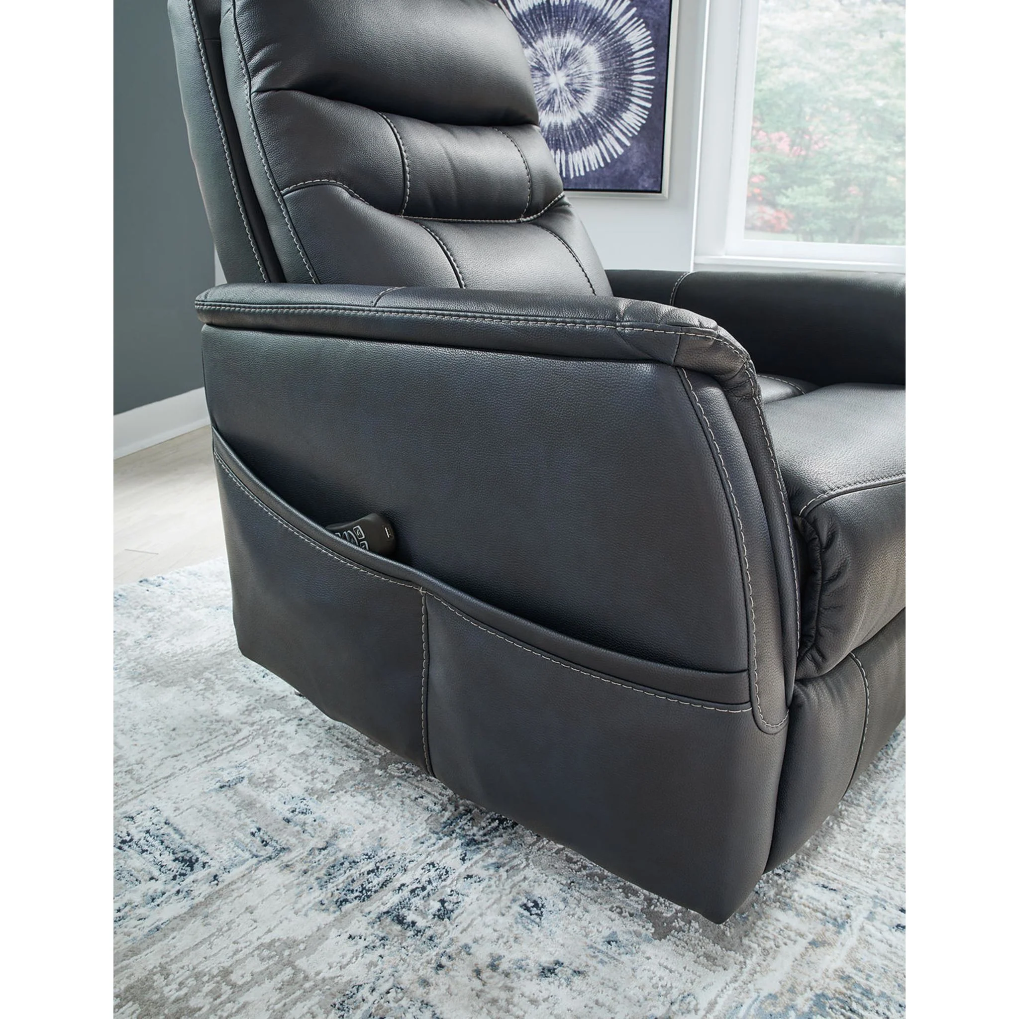 Strawbill Power Lift Recliner - Image 27