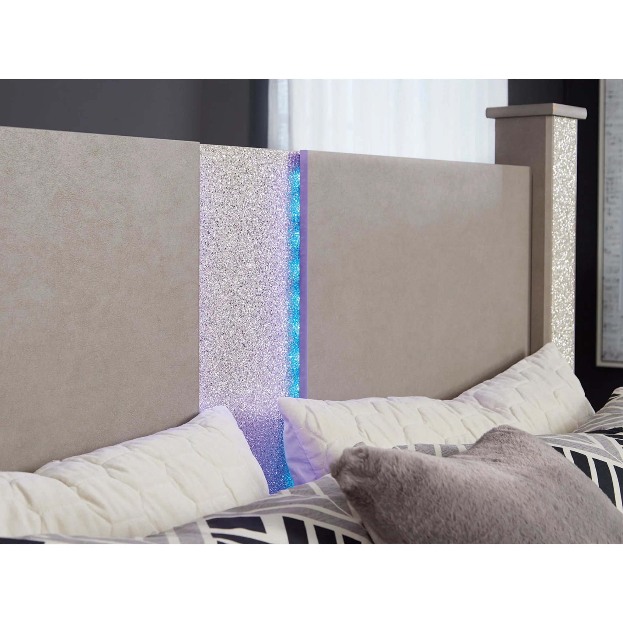 Surancha Poster Bed - Image 21