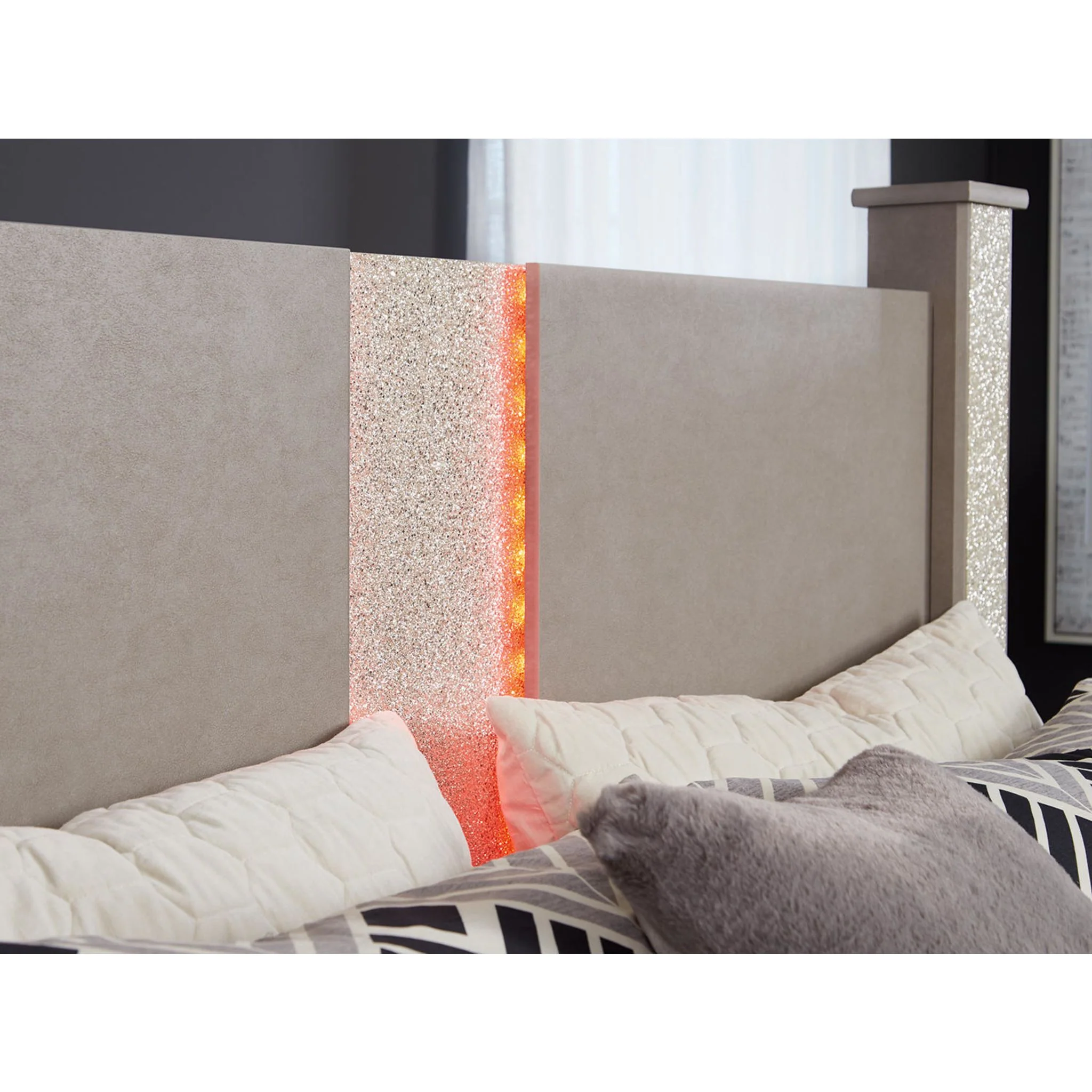 Surancha Poster Bed - Image 22