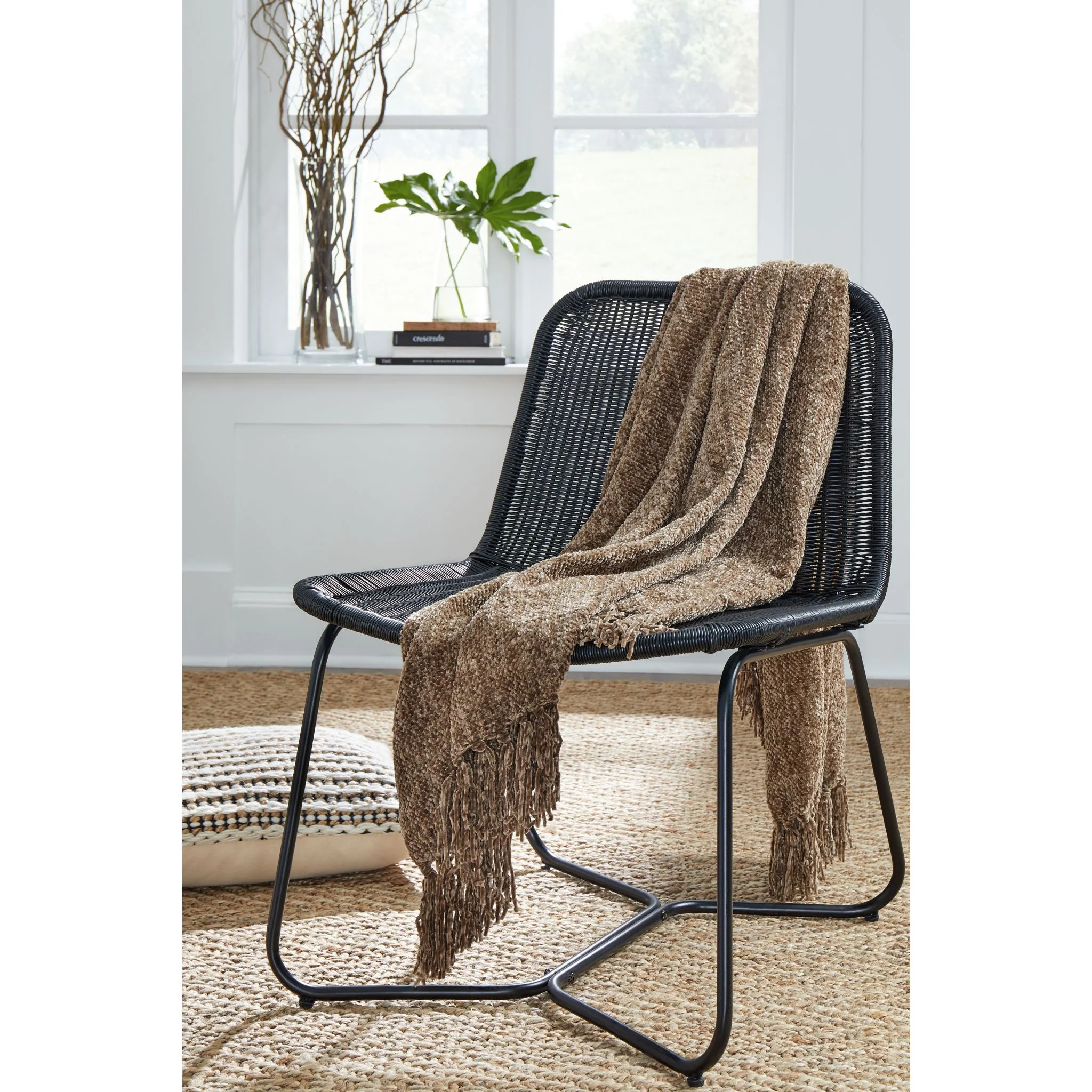 Tamish Throw - Image 2