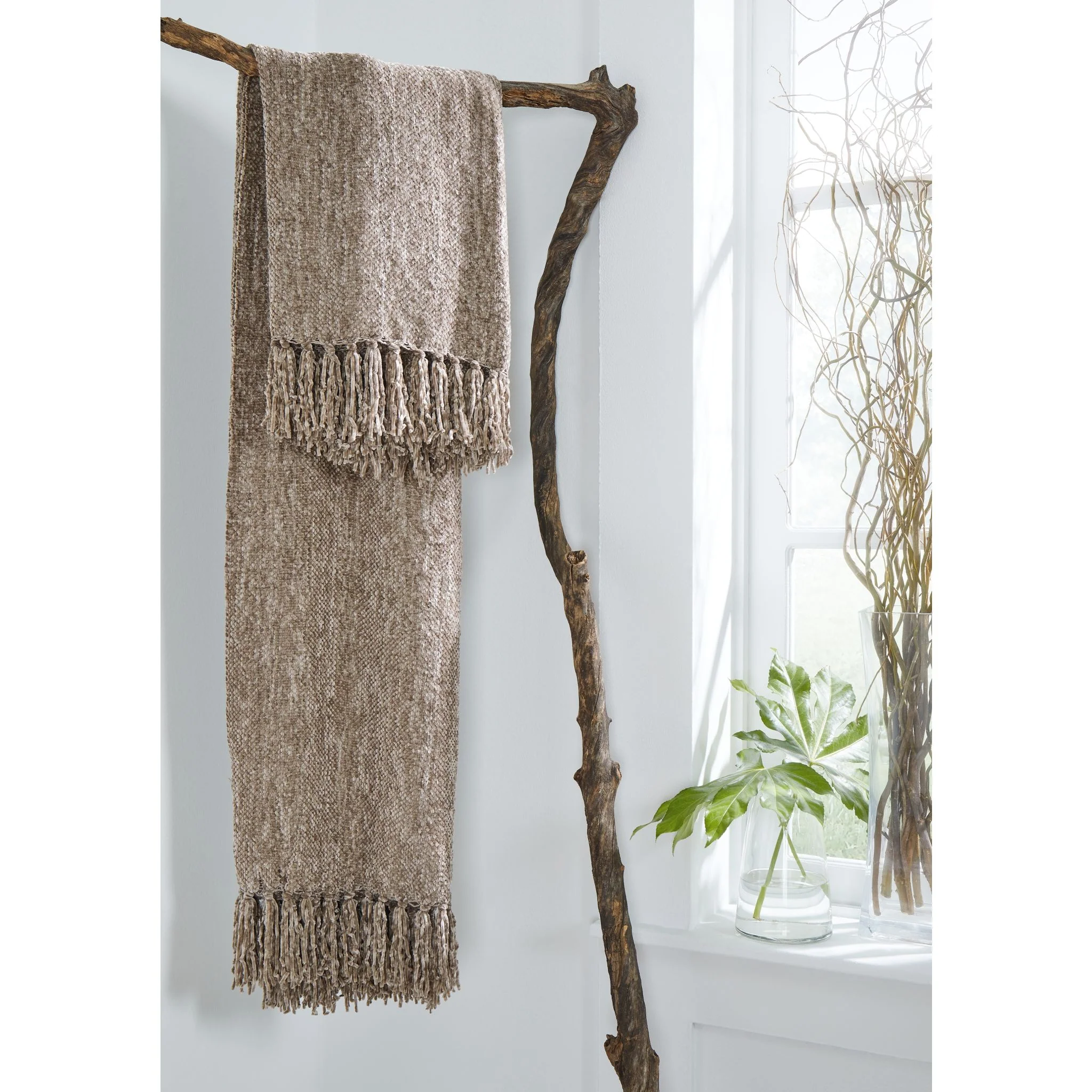 Tamish Throw - Image 2