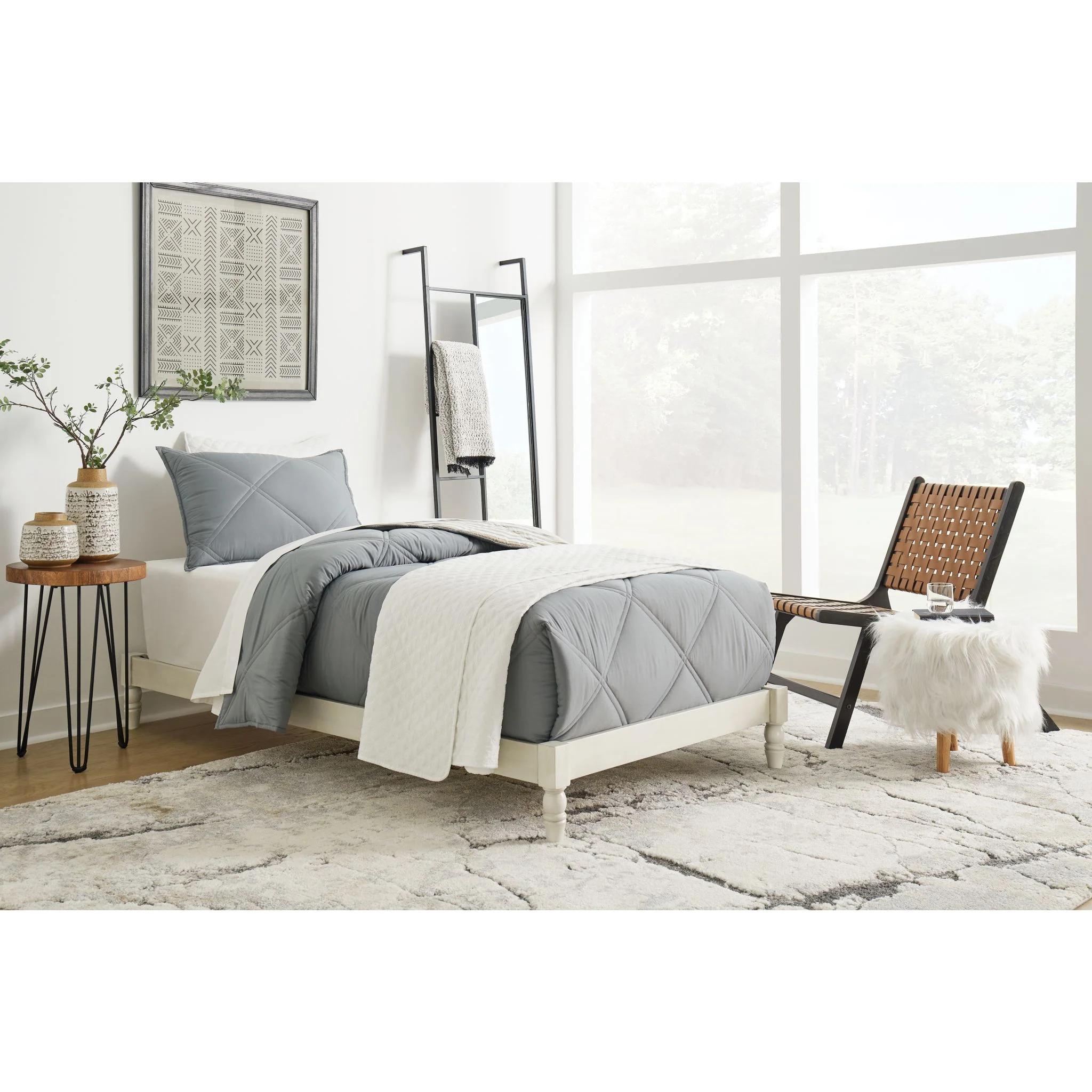 Tannally Twin Platform Bed - Image 2