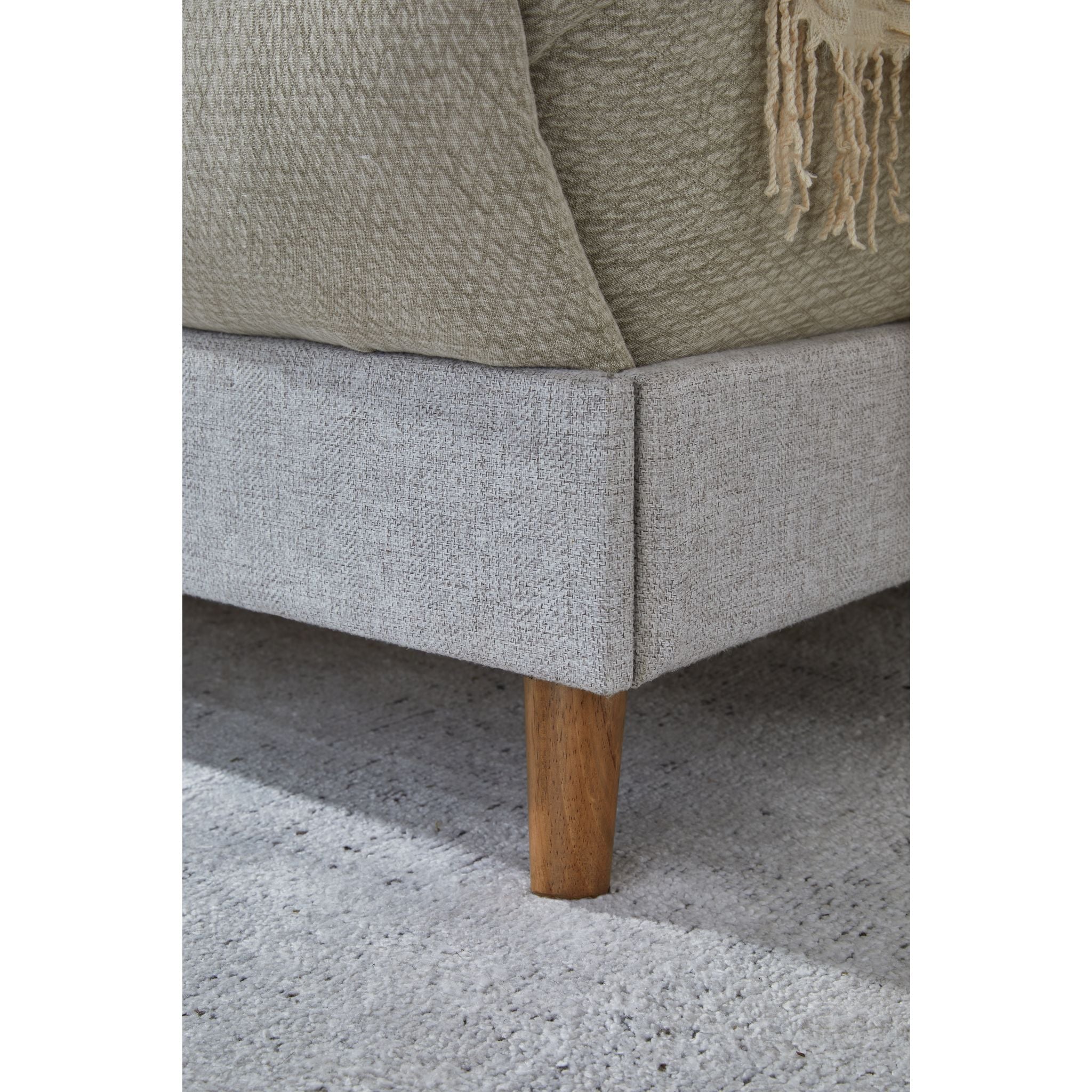 Tannally Platform Bed - Image 7