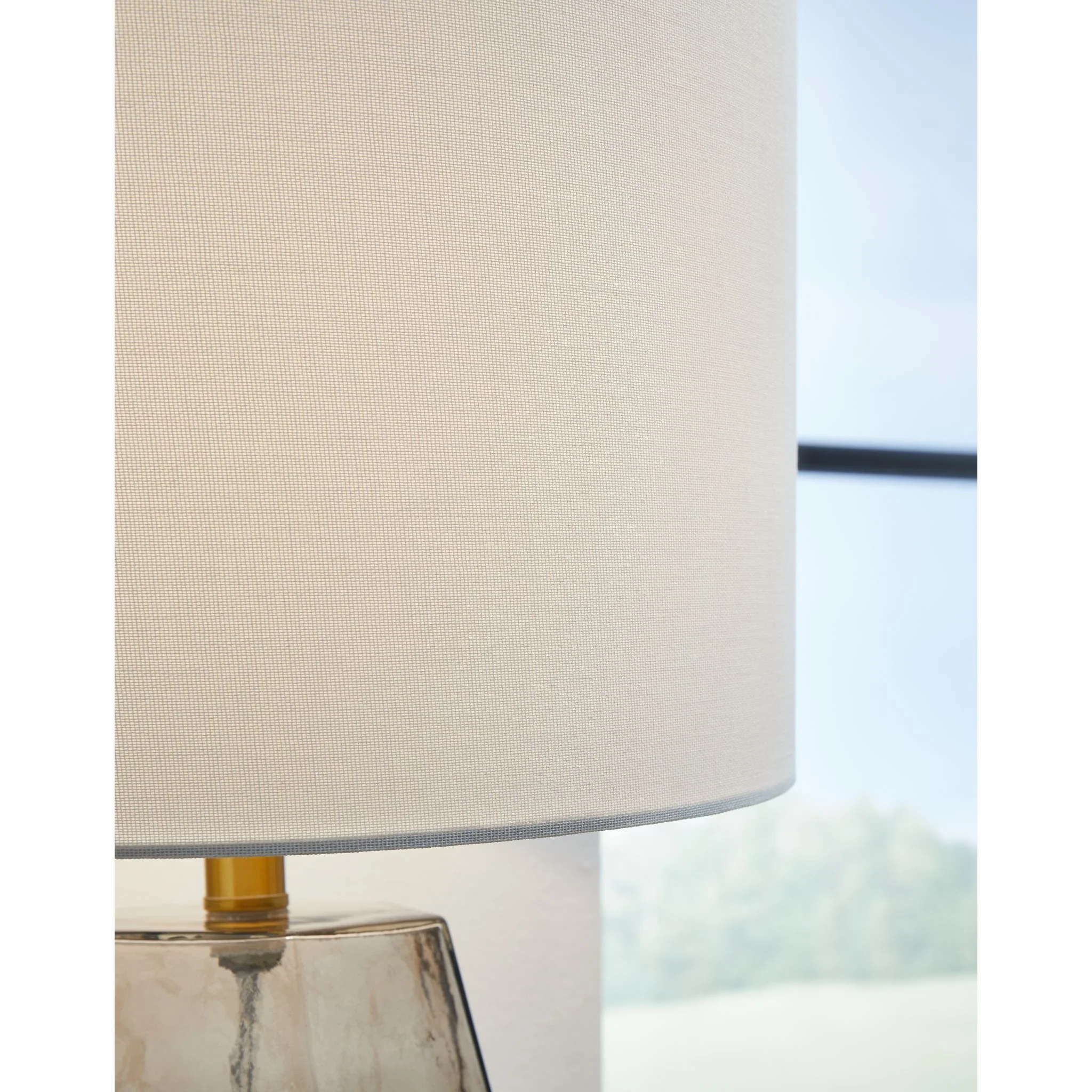 Taylow Table Lamp (Single) - Image 3