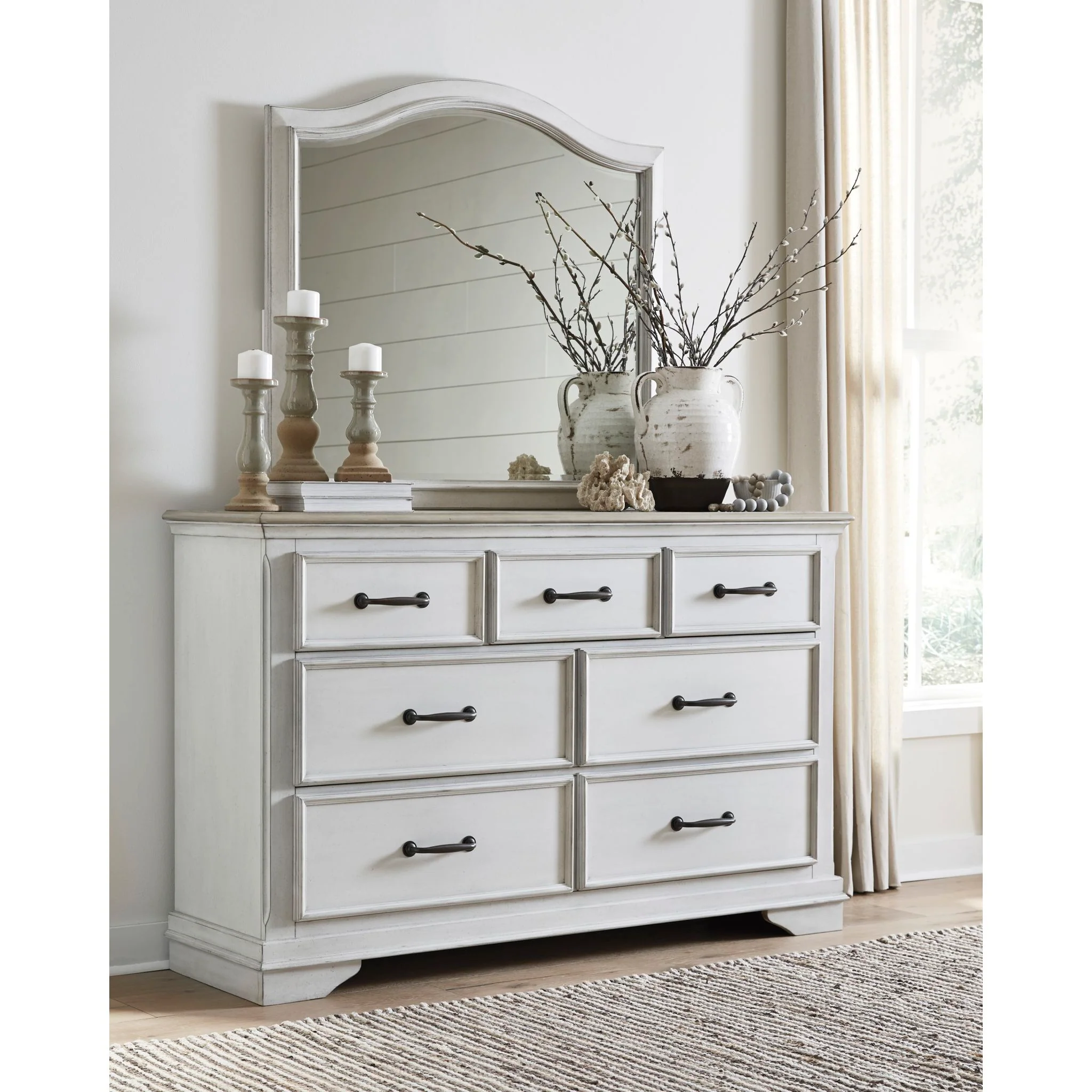 Teganville-Exclusive 5 Piece Panel Bedroom - Image 3